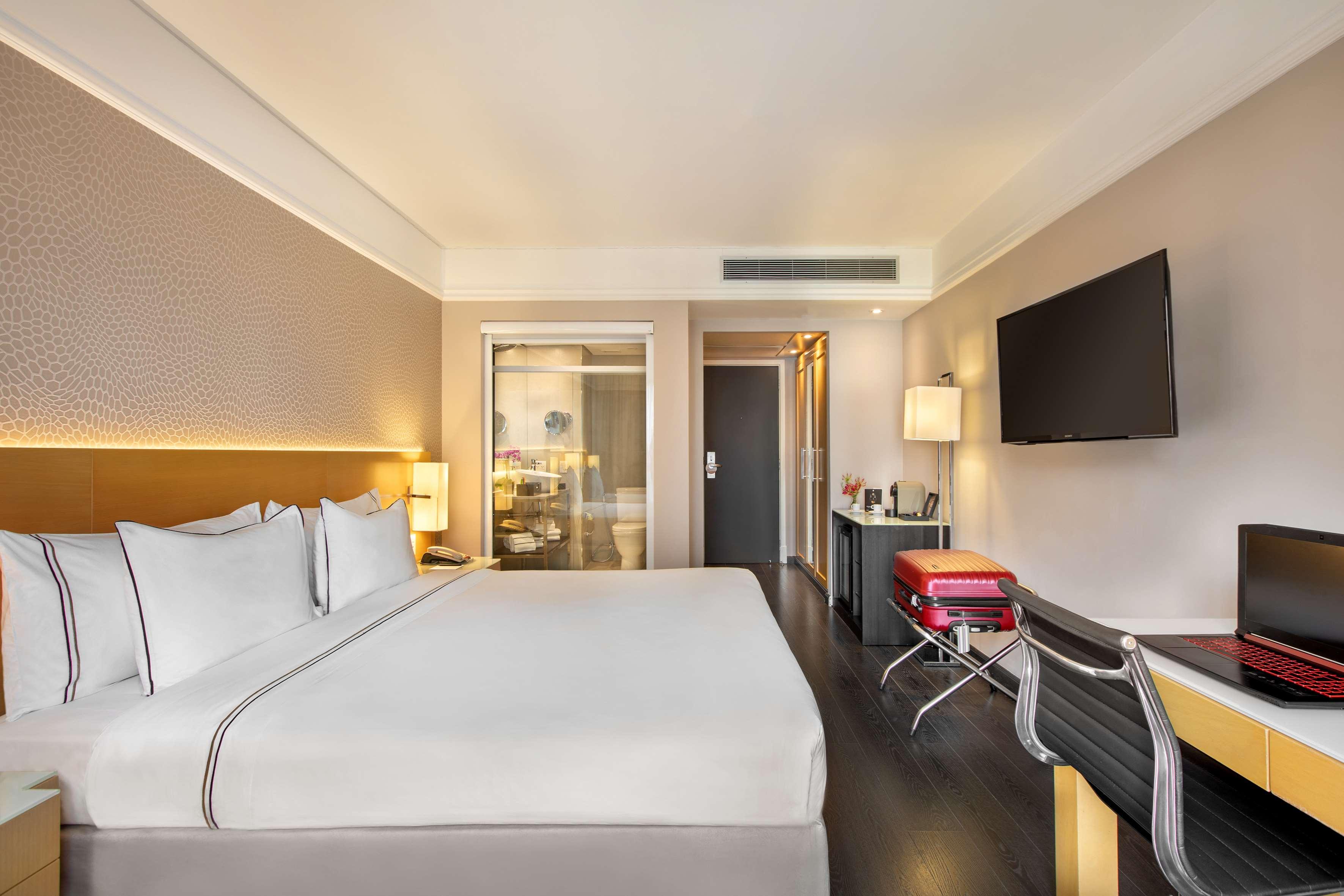 Double Queen Size Bed