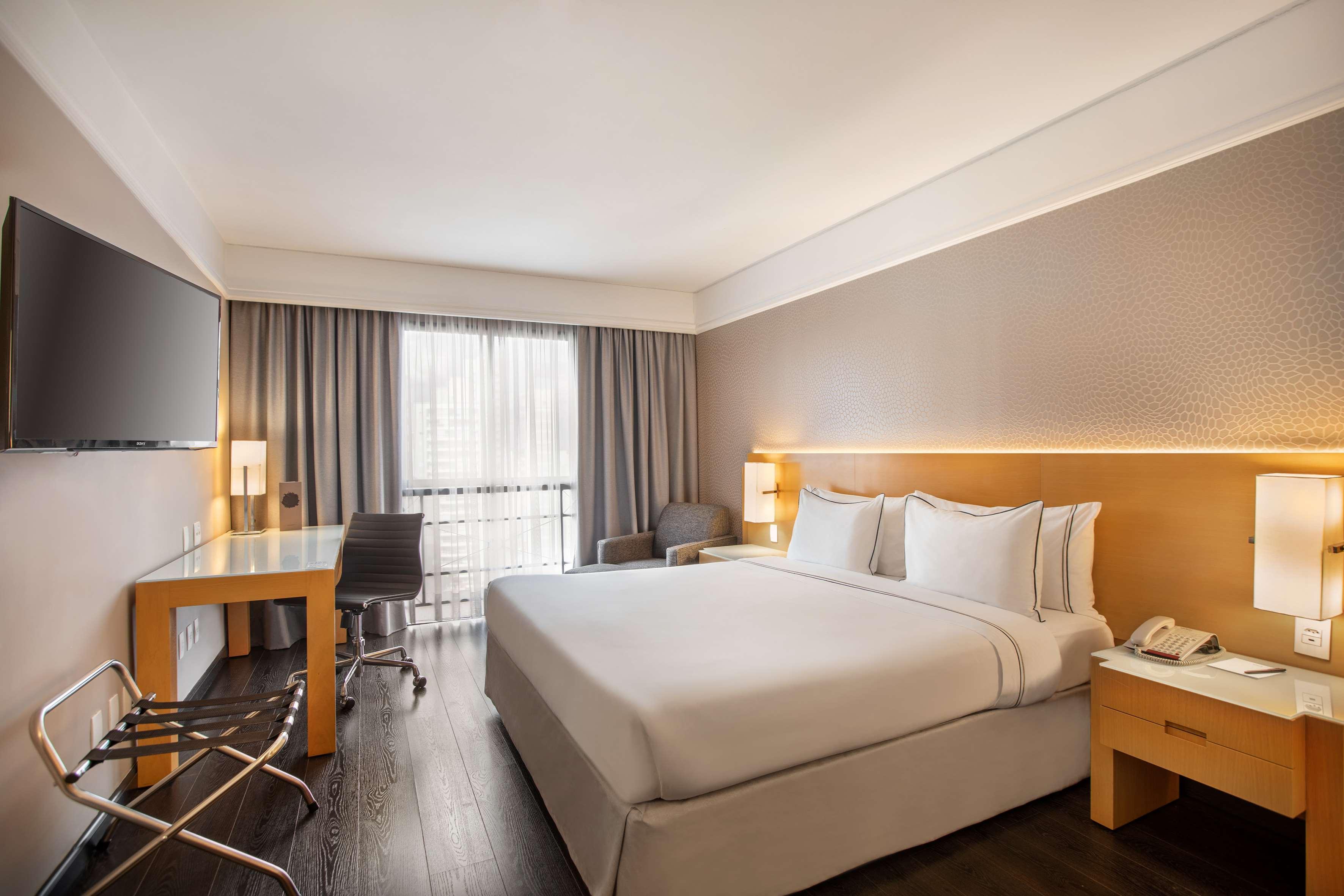 Double Queen Size Bed