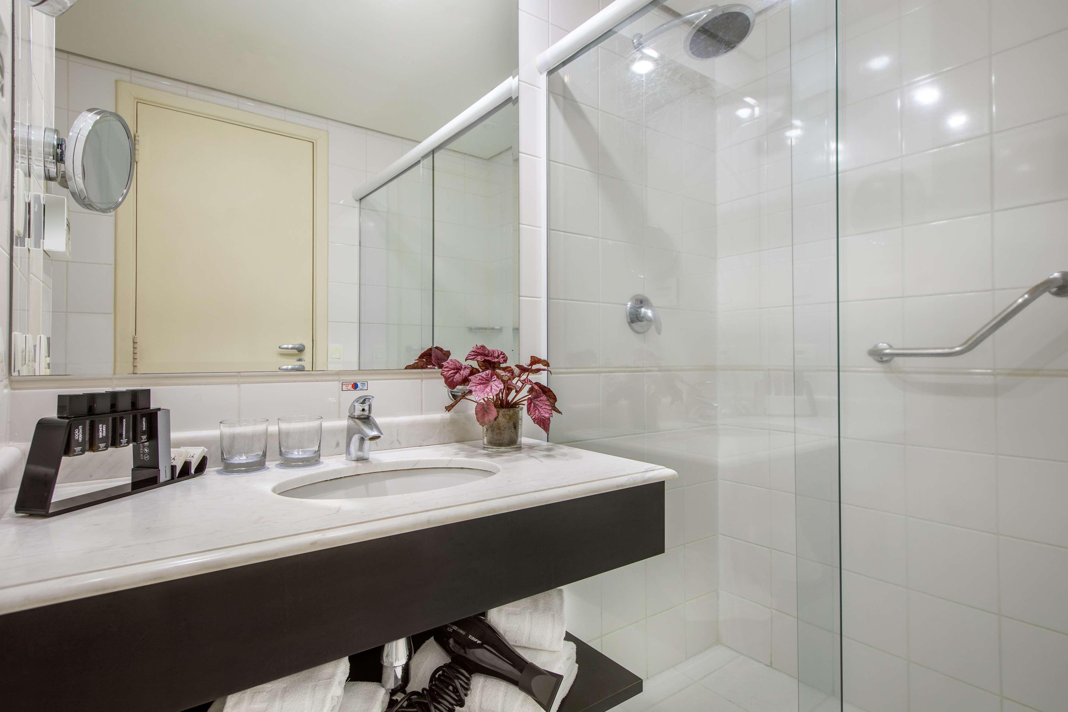 Double Premium Queen Bed