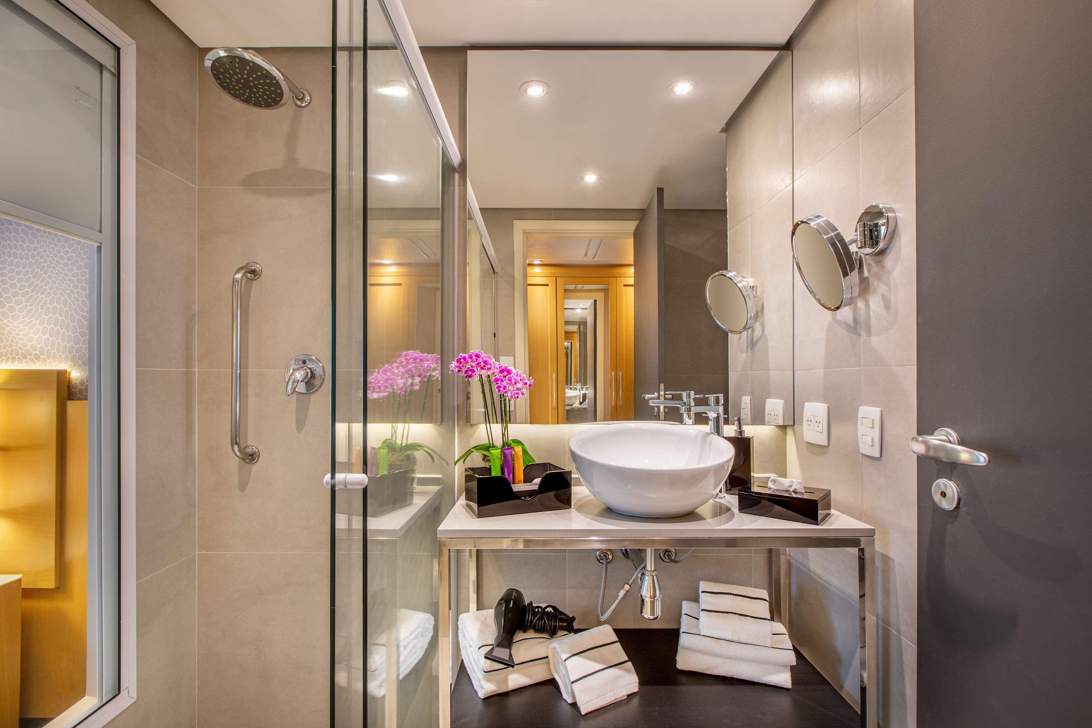 Double Queen Size Bed