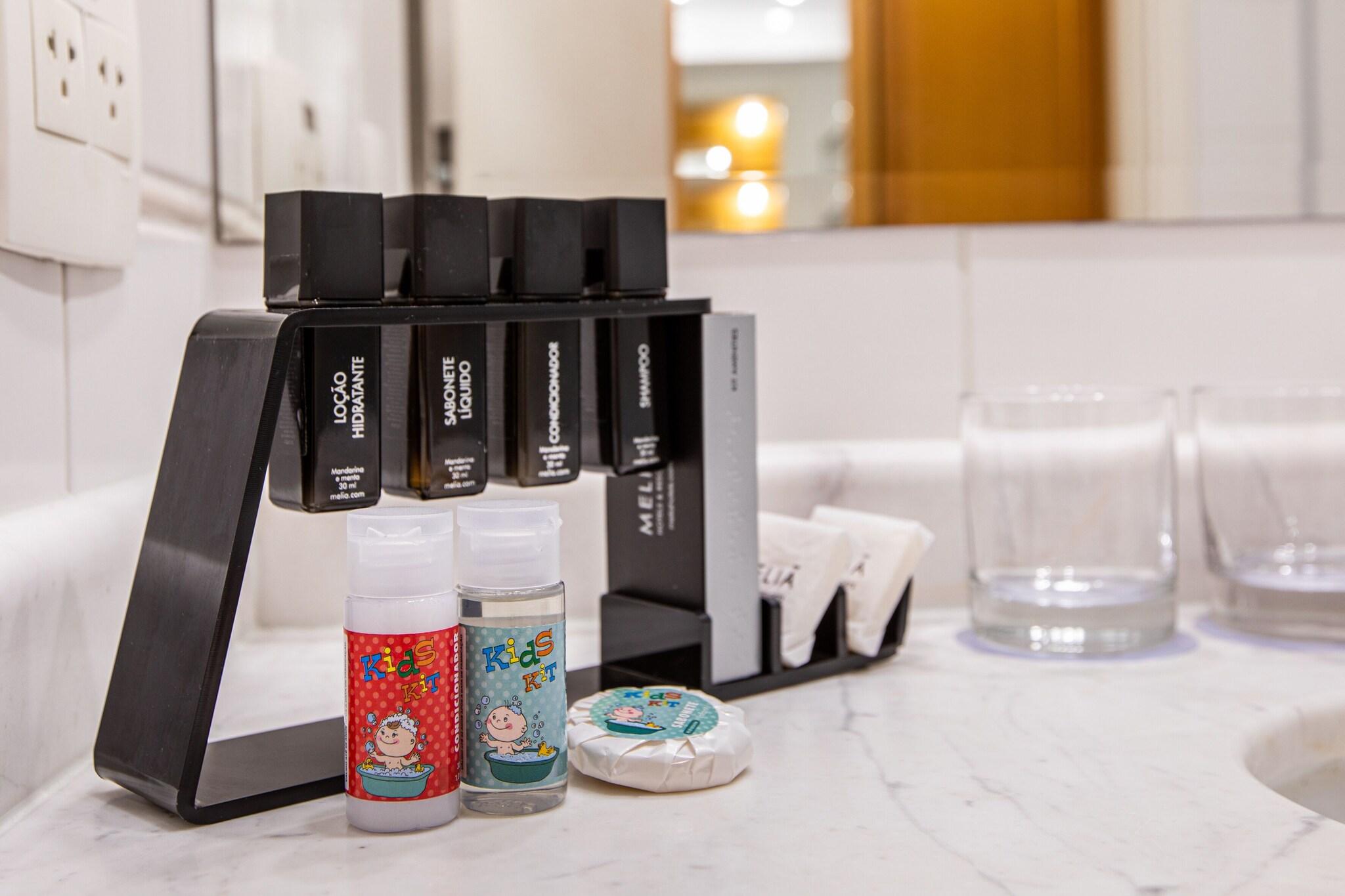 Family Room Queen Size Bed