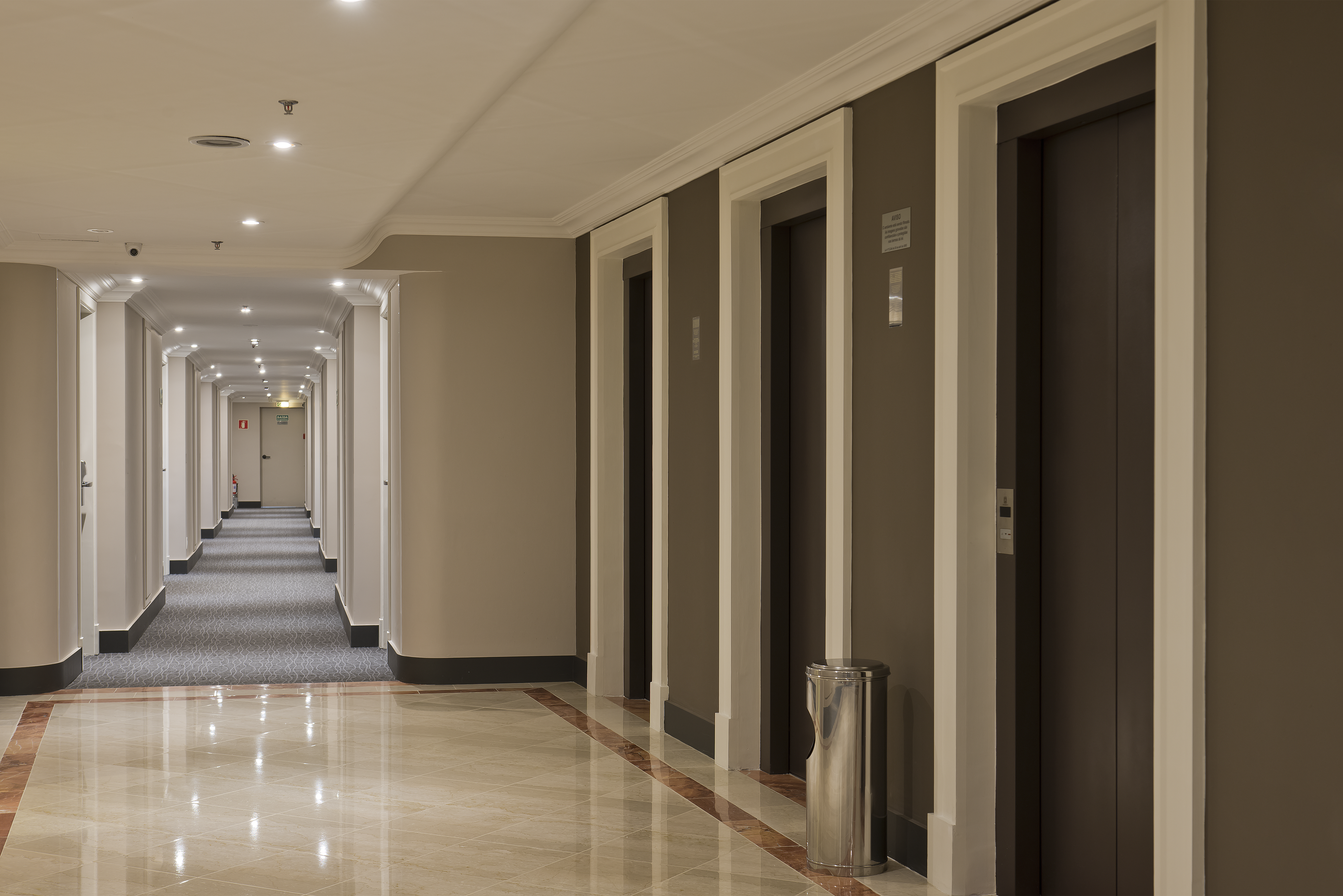 Double Classic Queen Bed