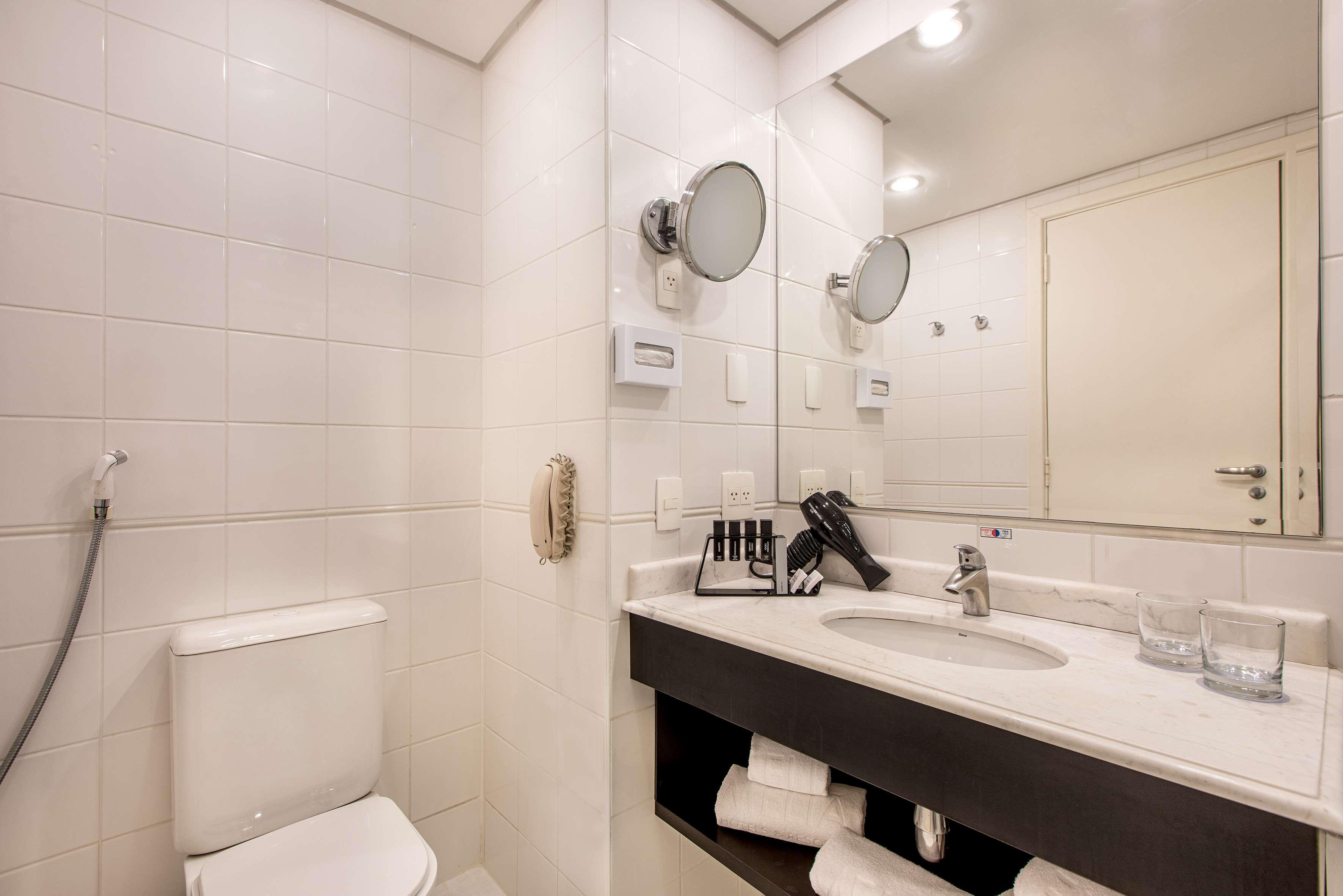 Double Classic Queen Bed