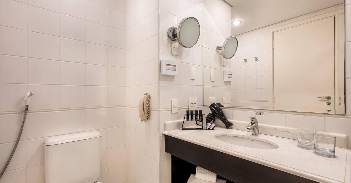 Double Classic Queen Bed