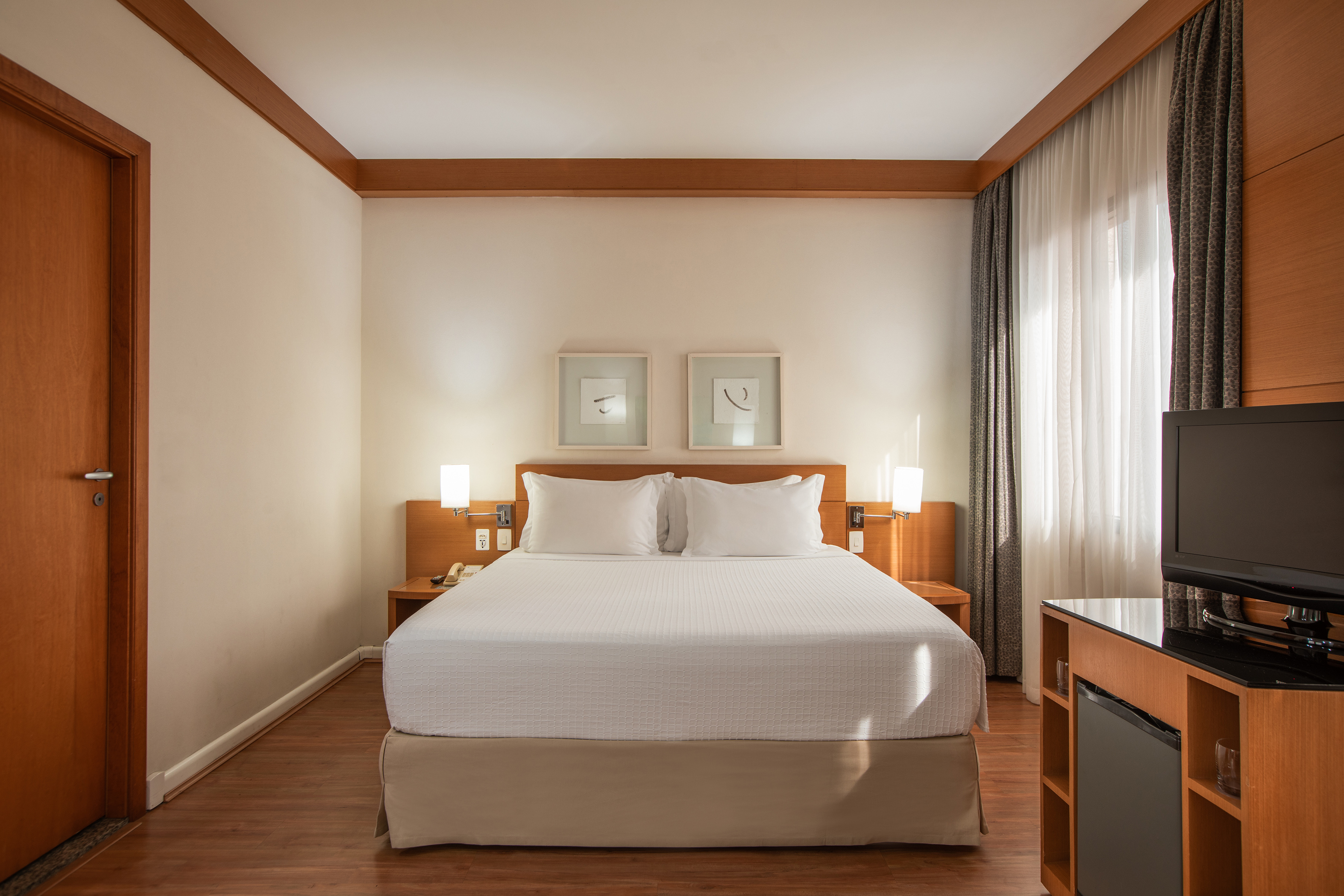 Double Queen Size Bed