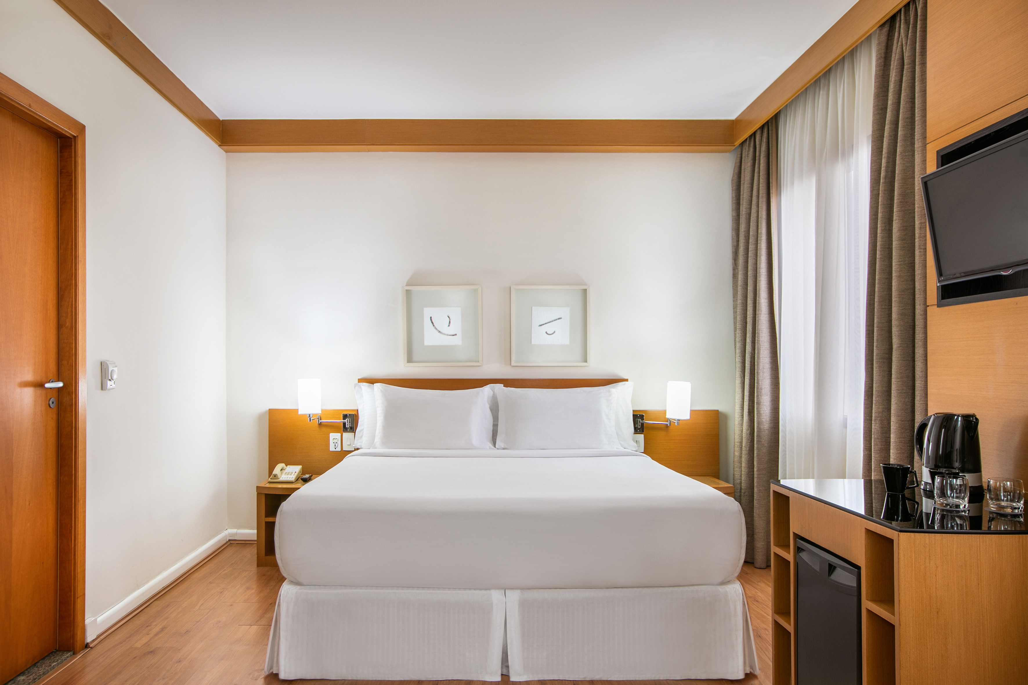 Double Premium Queen Bed