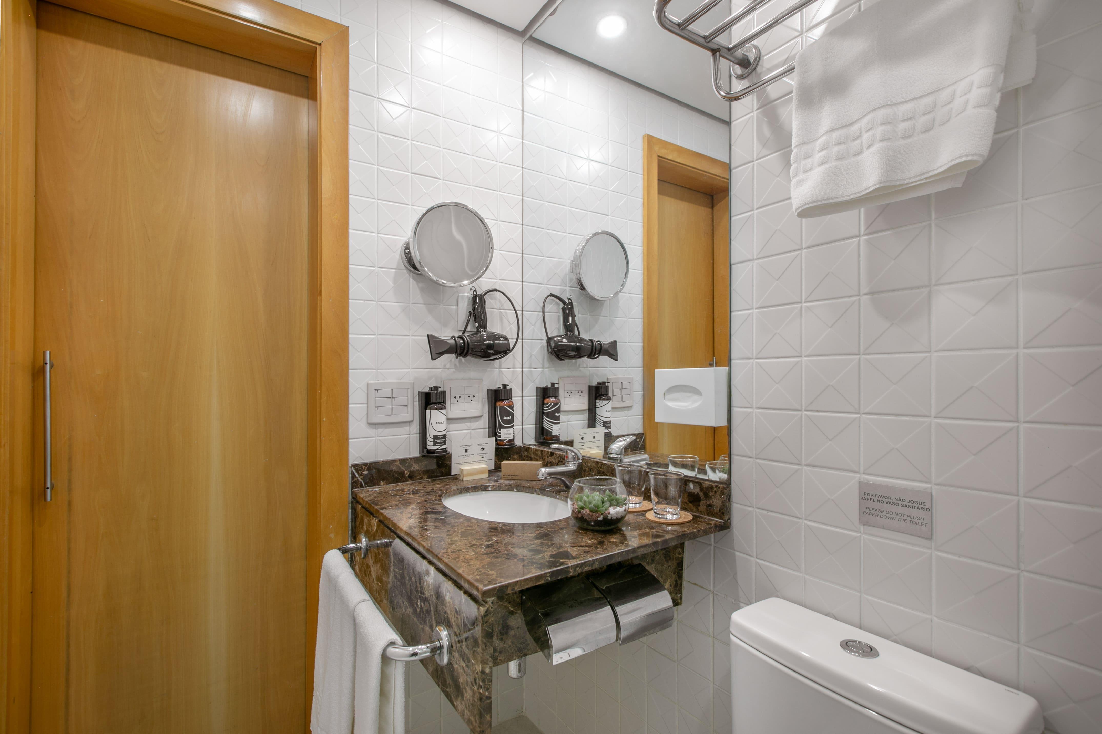 Triple Queen Size Bed