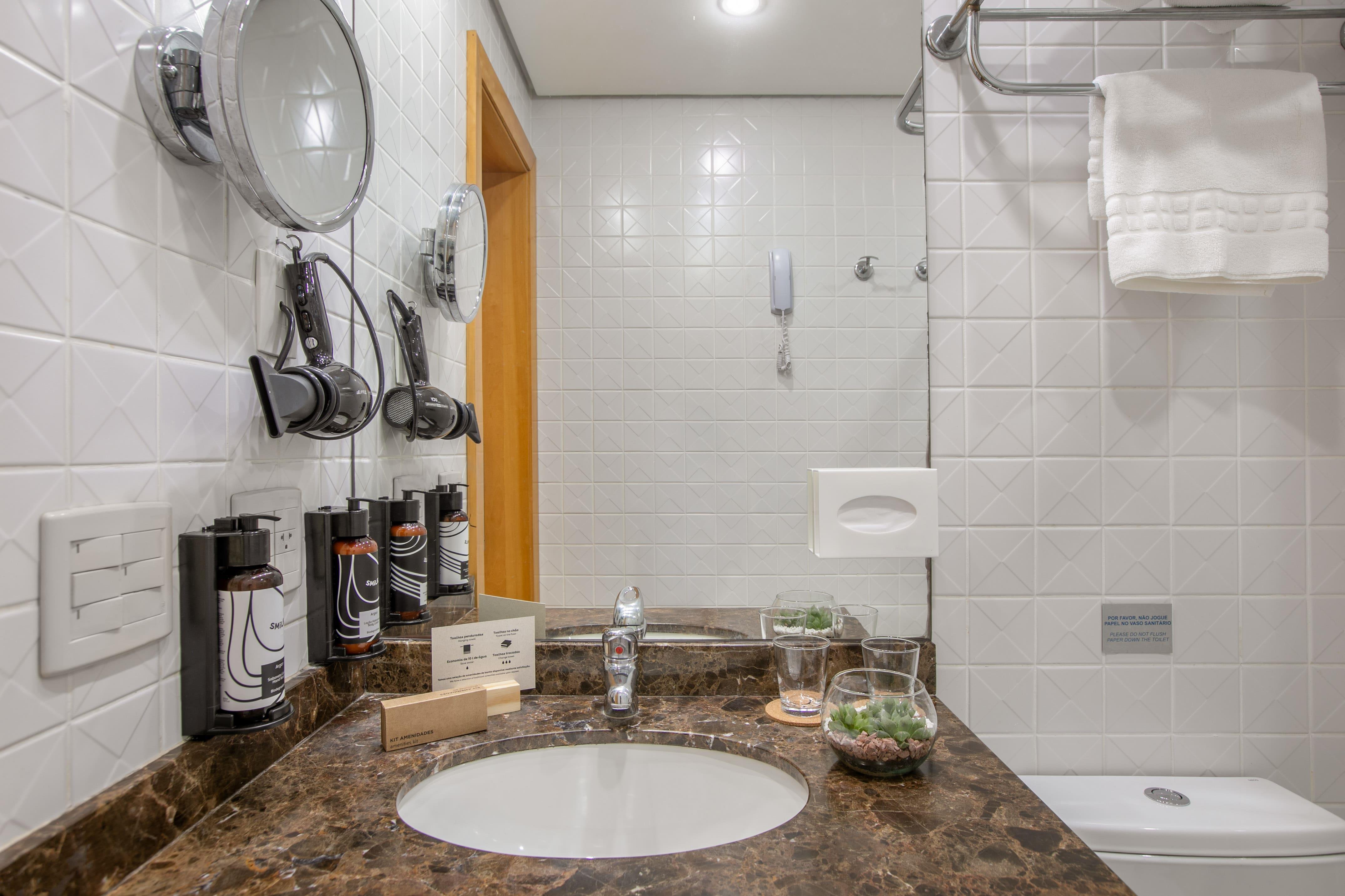 Triple Queen Size Bed