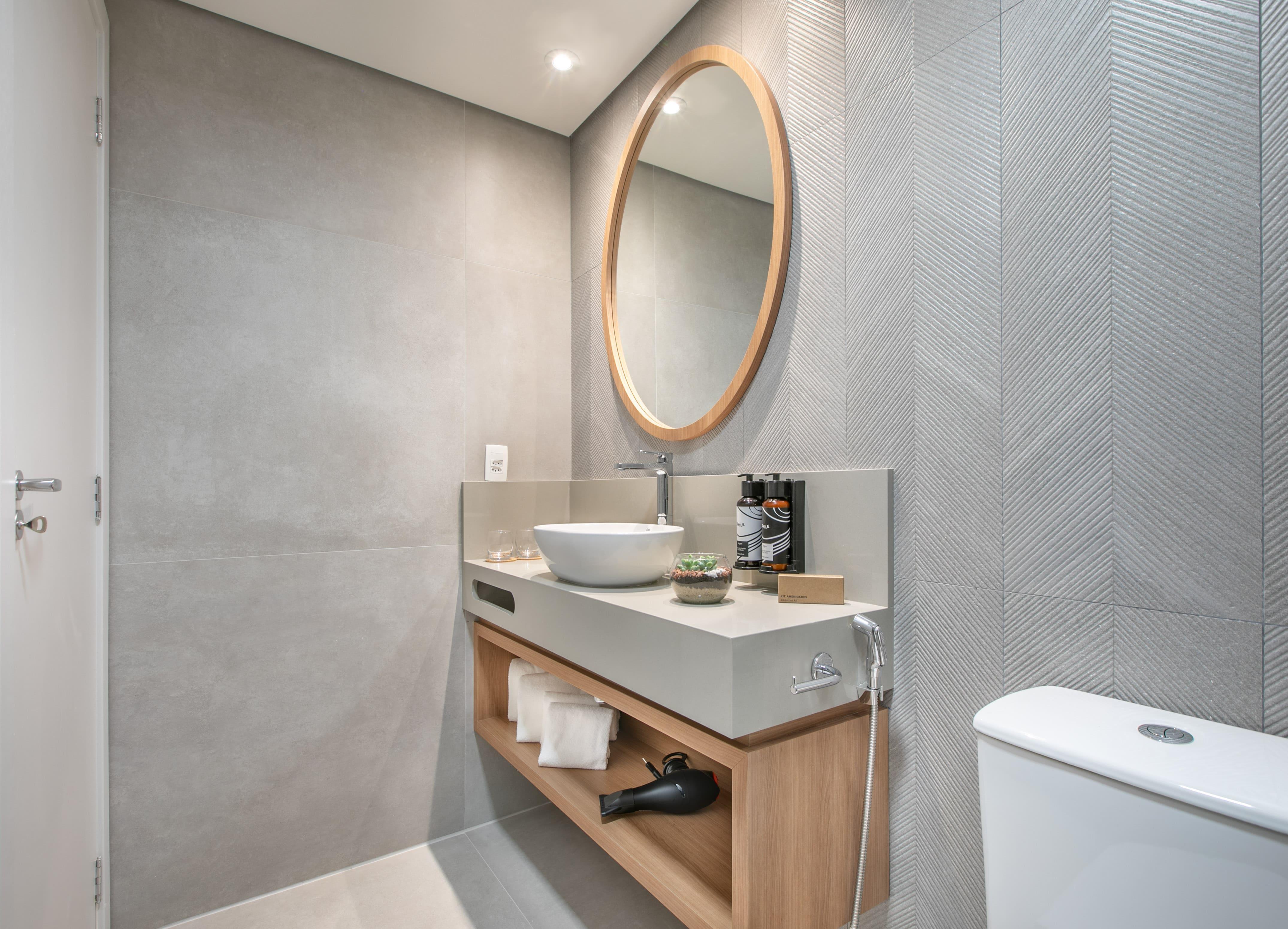 Studio Queen Size Bed