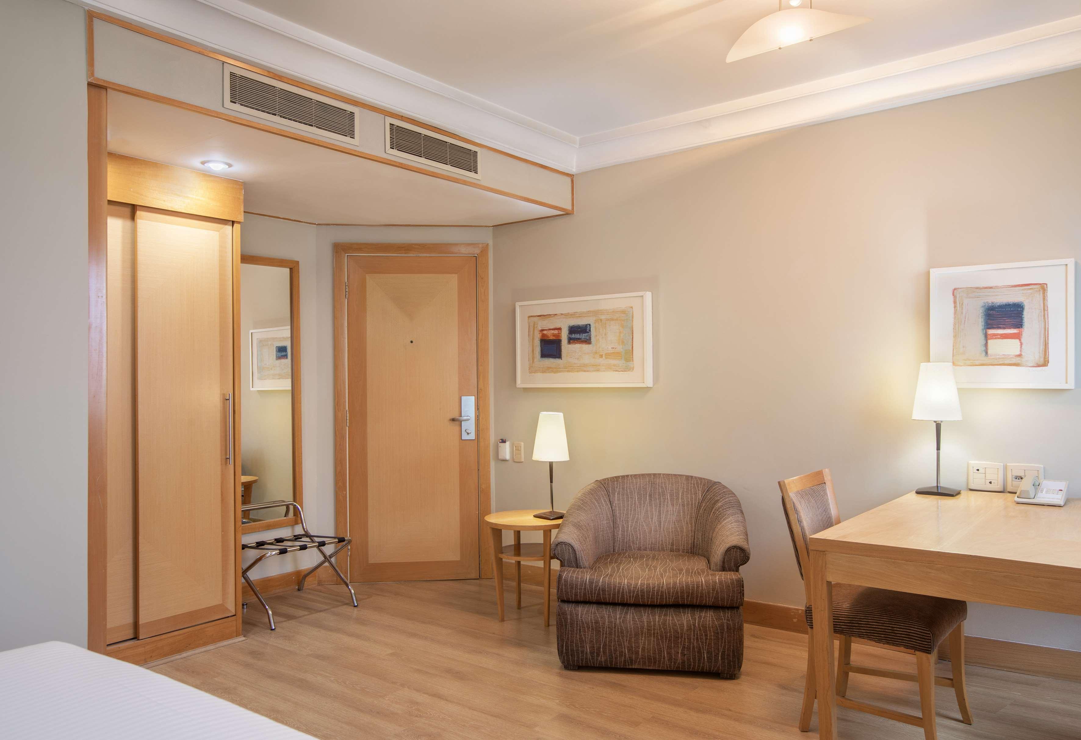 Double Premium Queen Bed