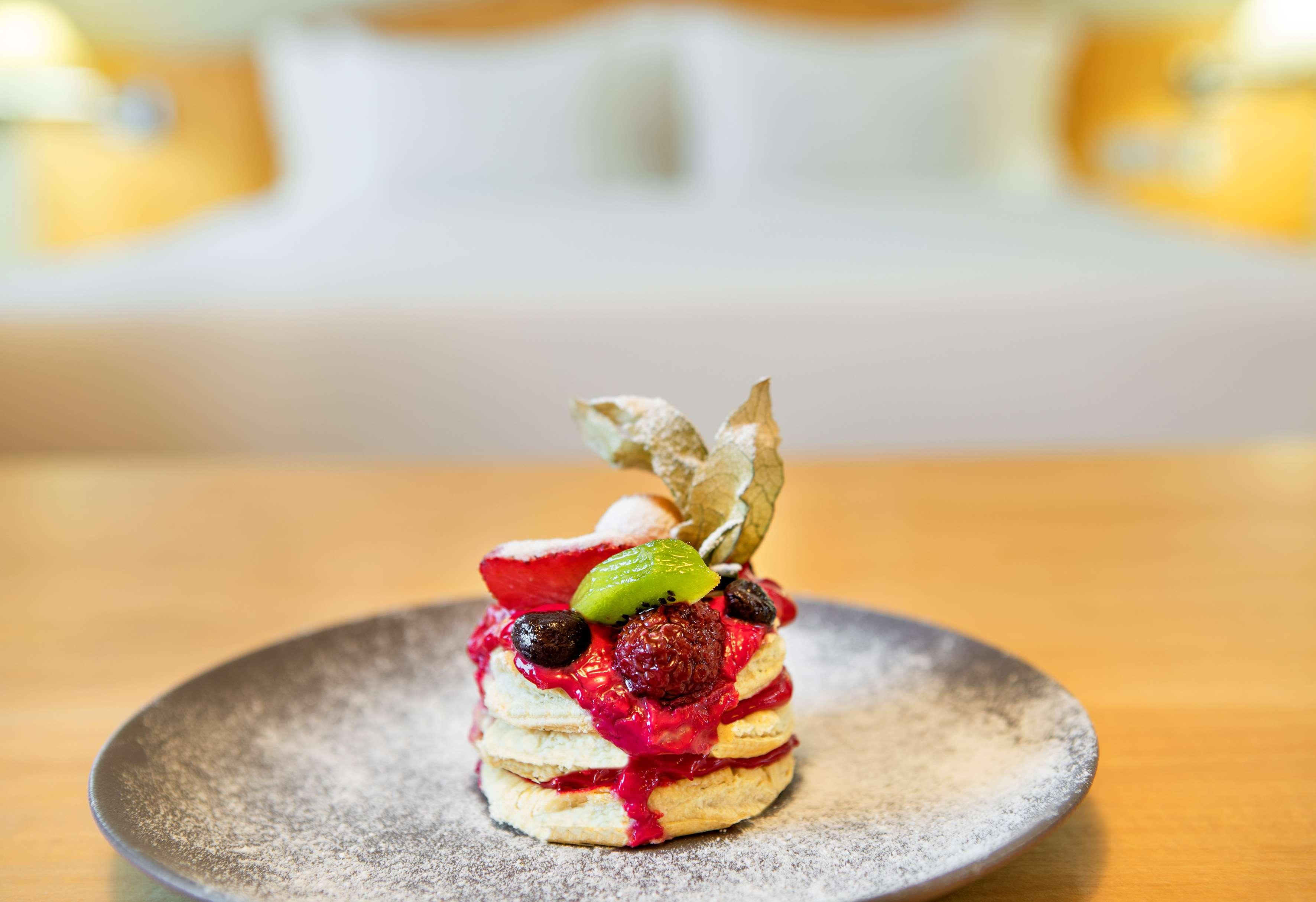 Double Premium Queen Bed