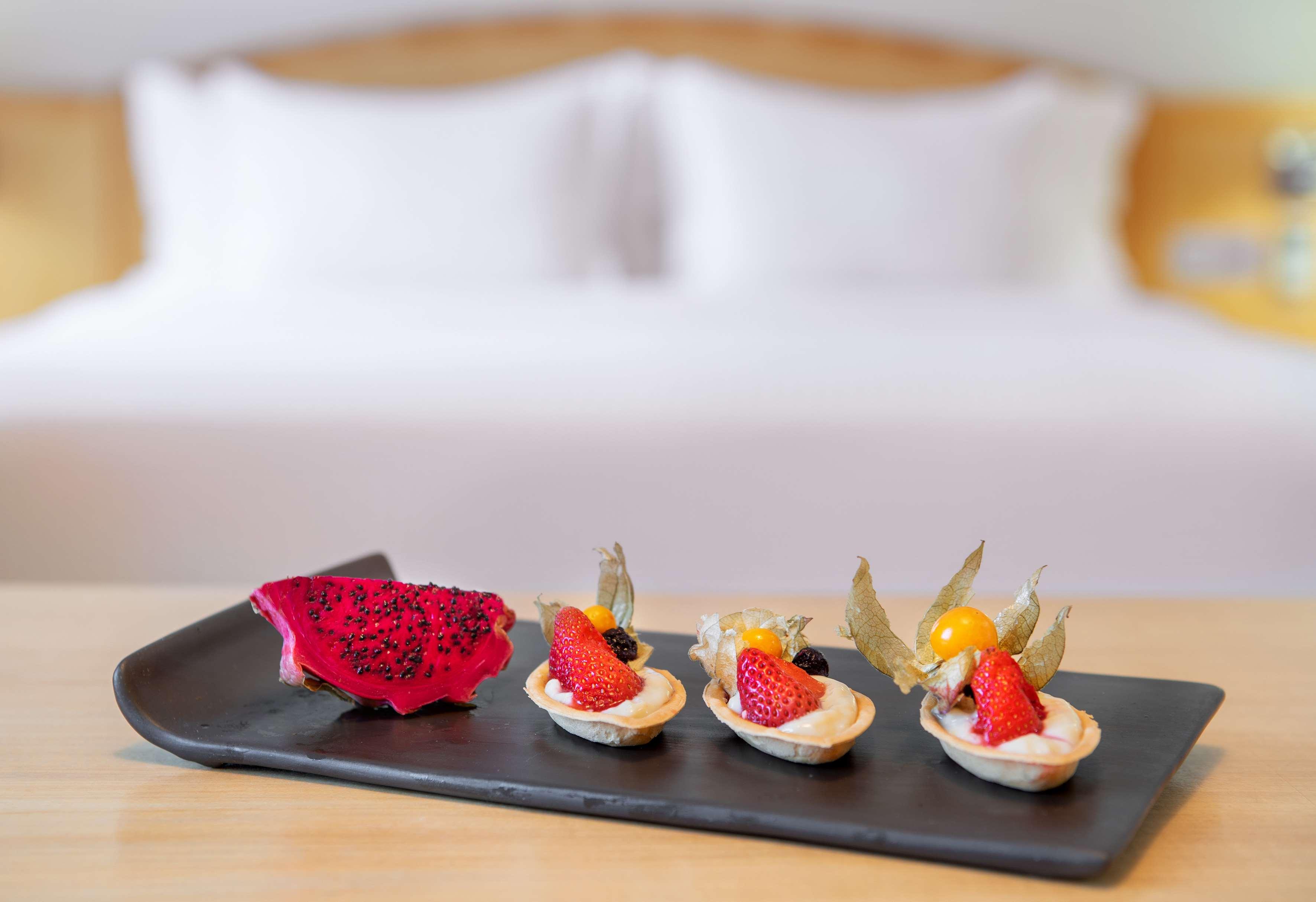 Double Premium Queen Bed