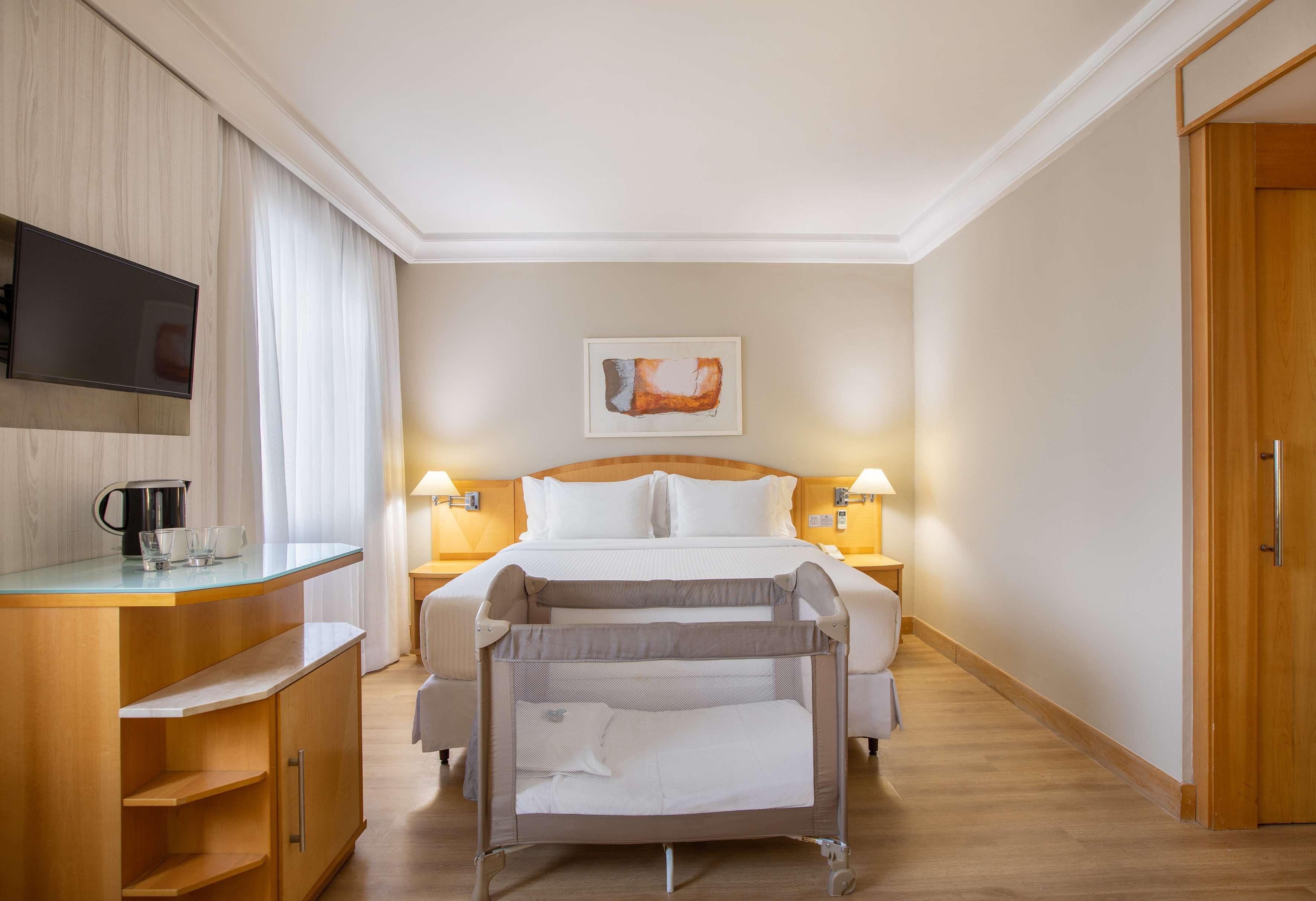 Double Premium Queen Bed