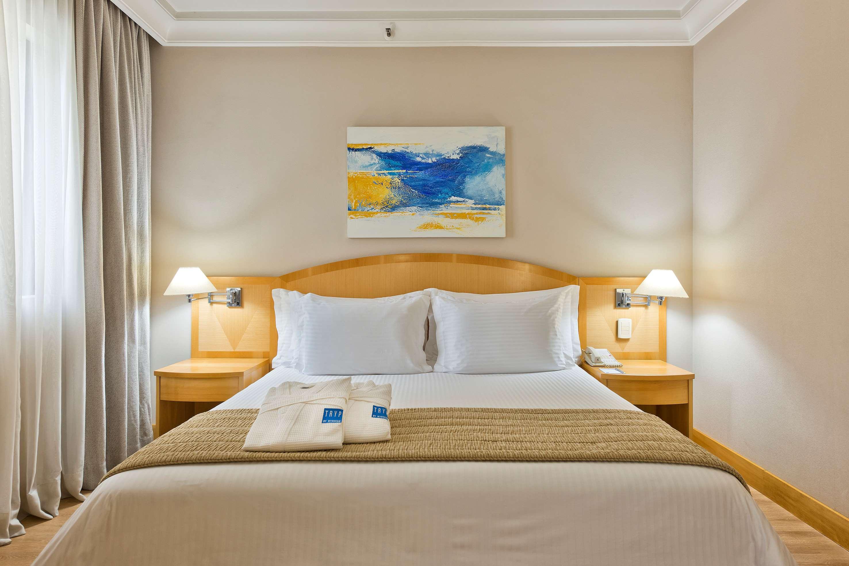 Double Premium Queen Bed