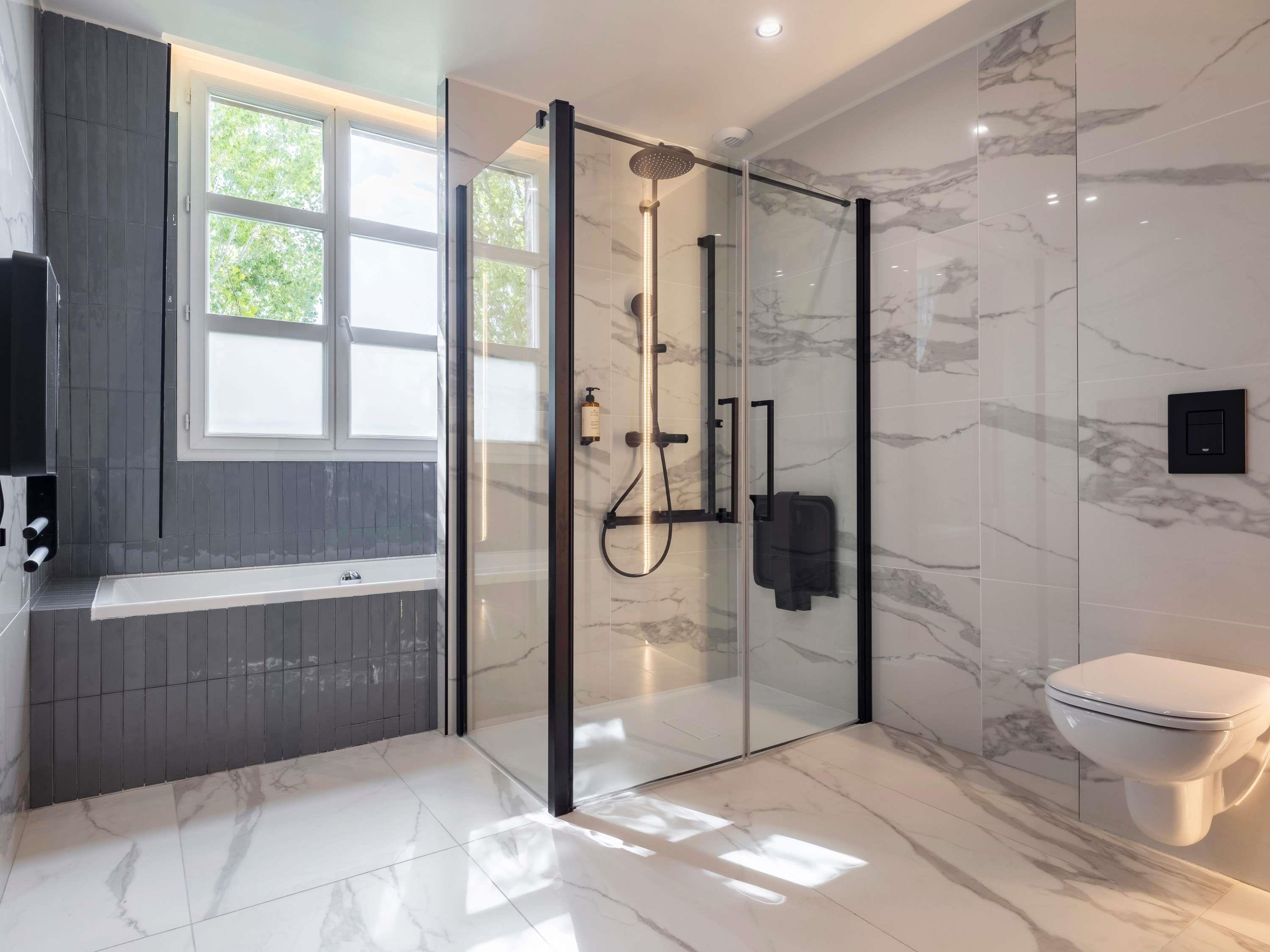 Junior Suite King Size Bed