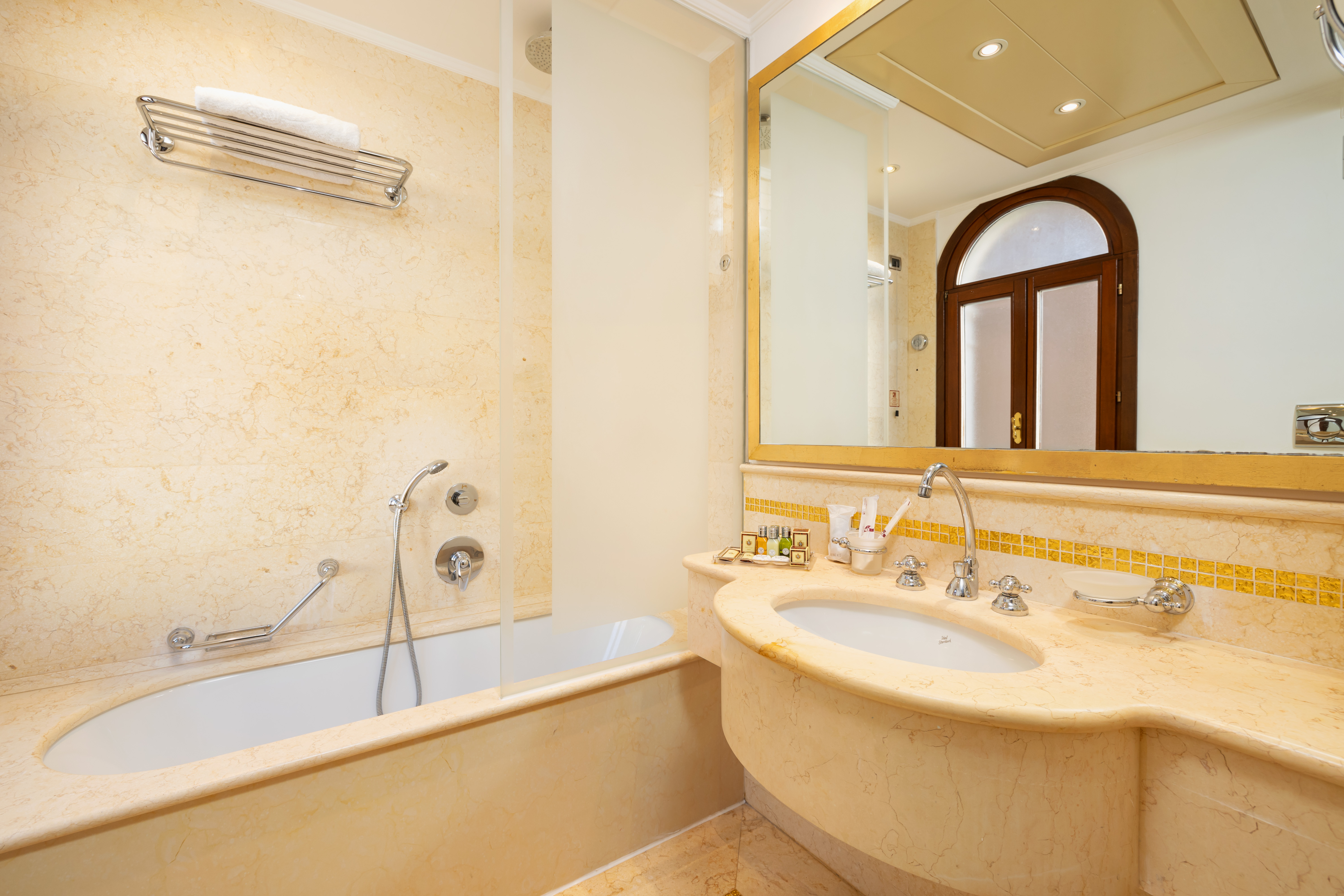 Double or Twin Deluxe