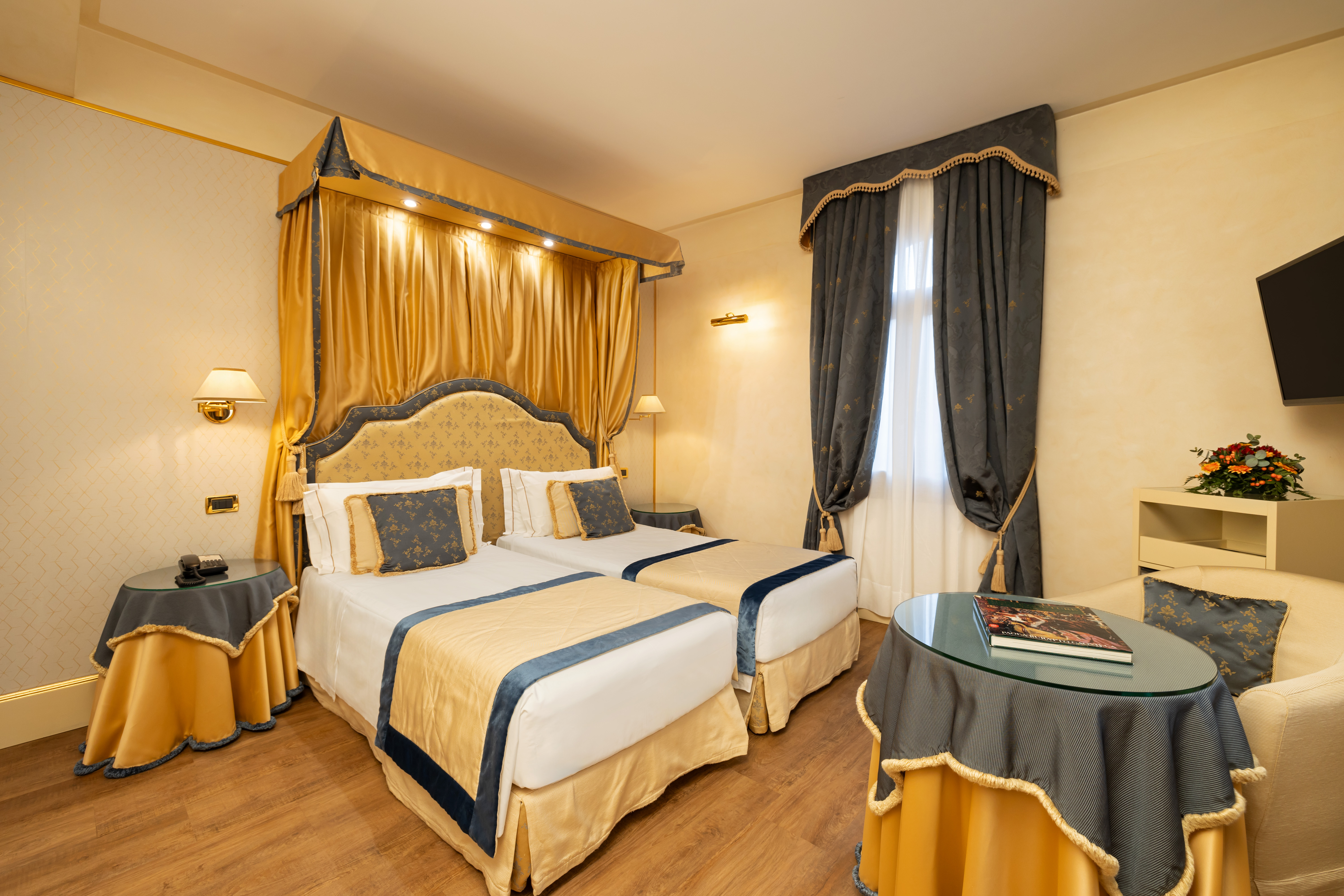 Double or Twin Deluxe