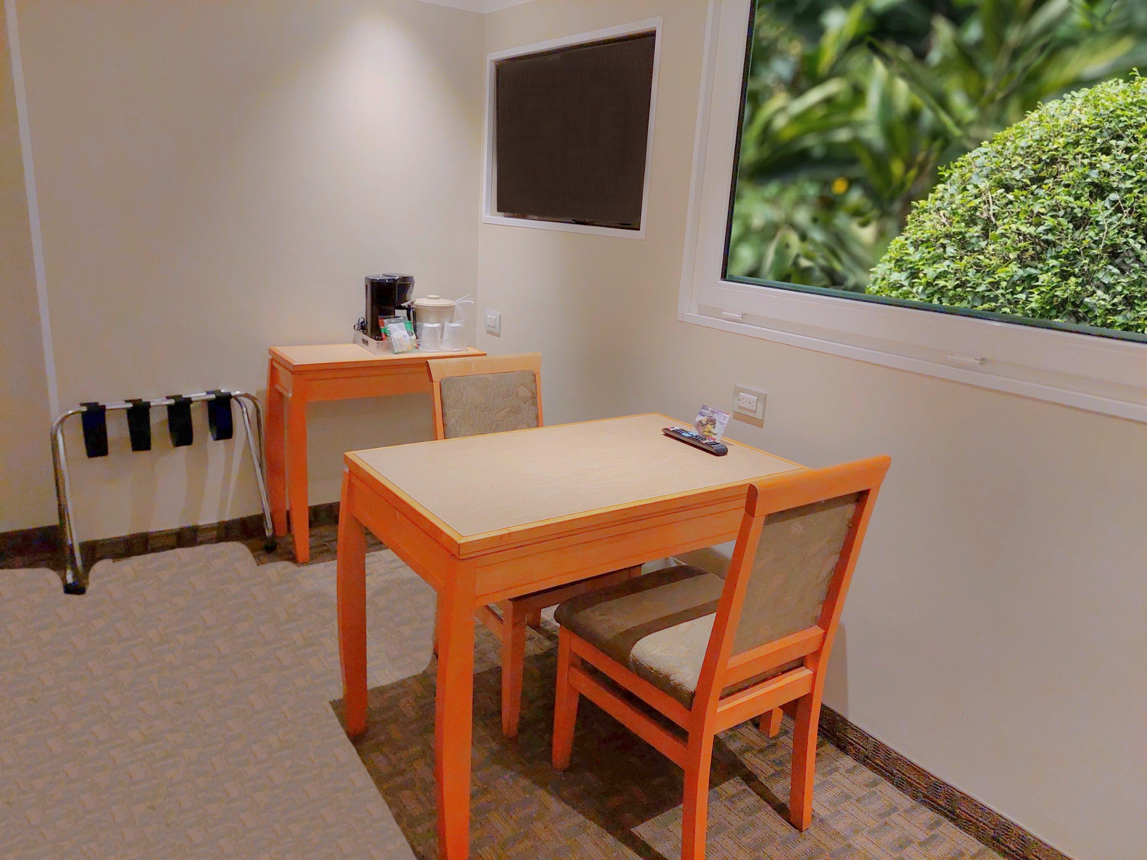 Double Pool View King Bed