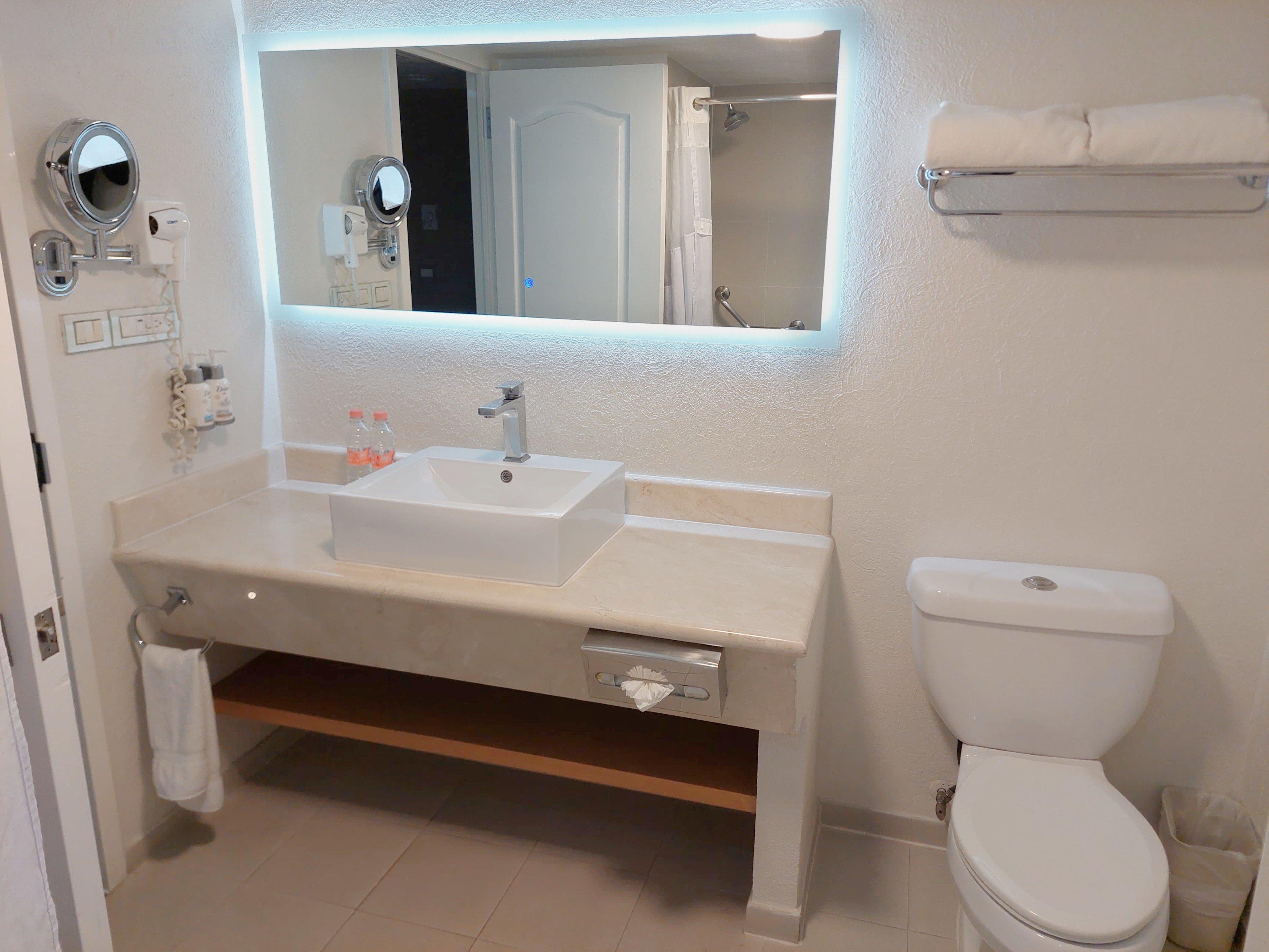 Double Pool View King Bed