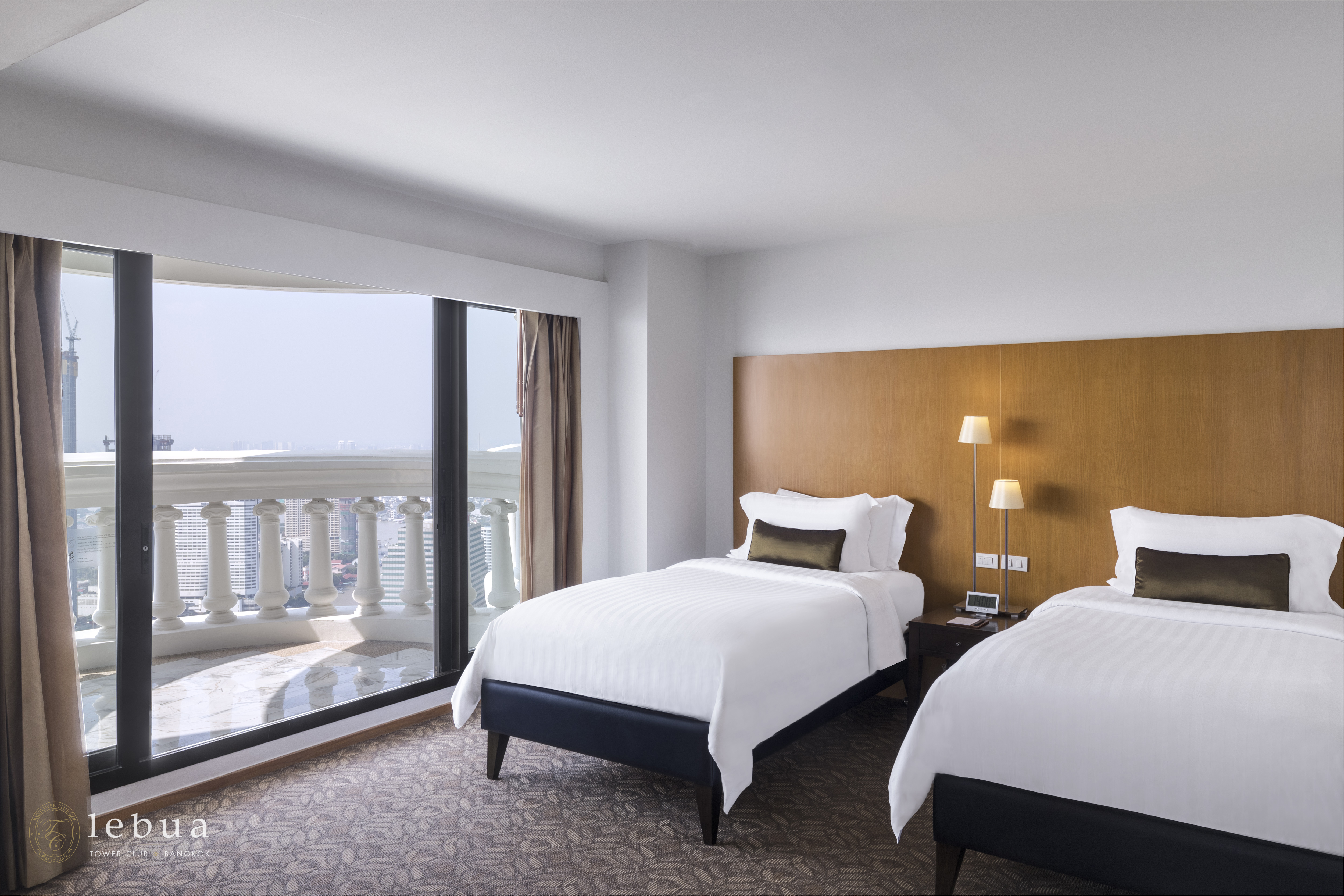 Suite Club City View