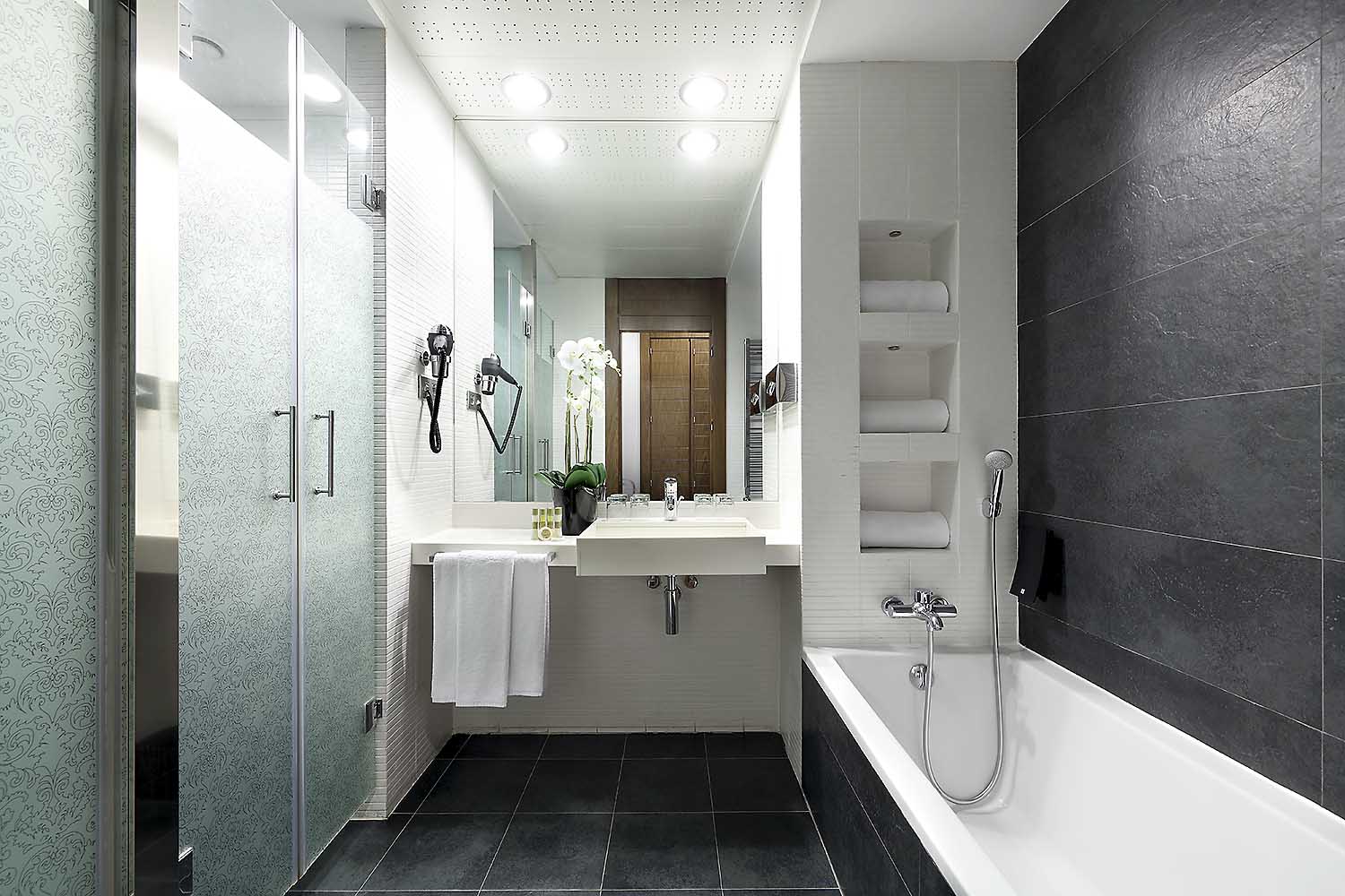 Double or Twin Standard