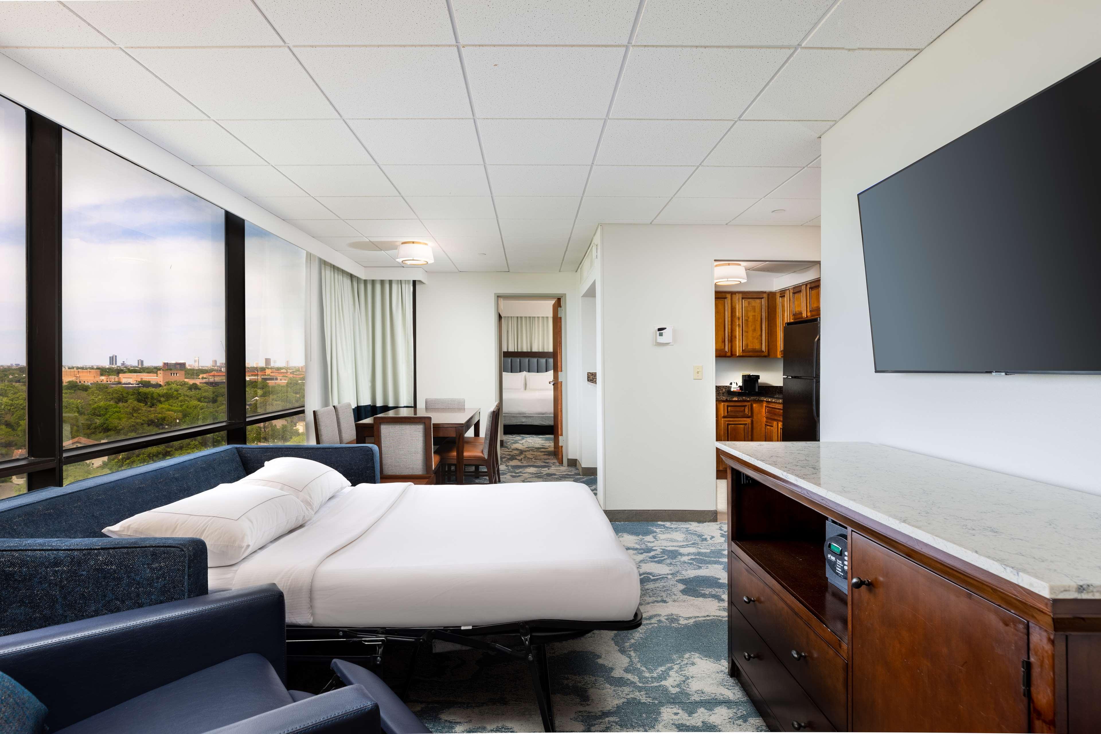 Suite with Kitchenette