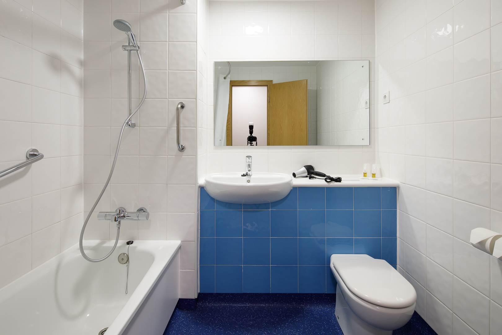 Family Room Capacity 4