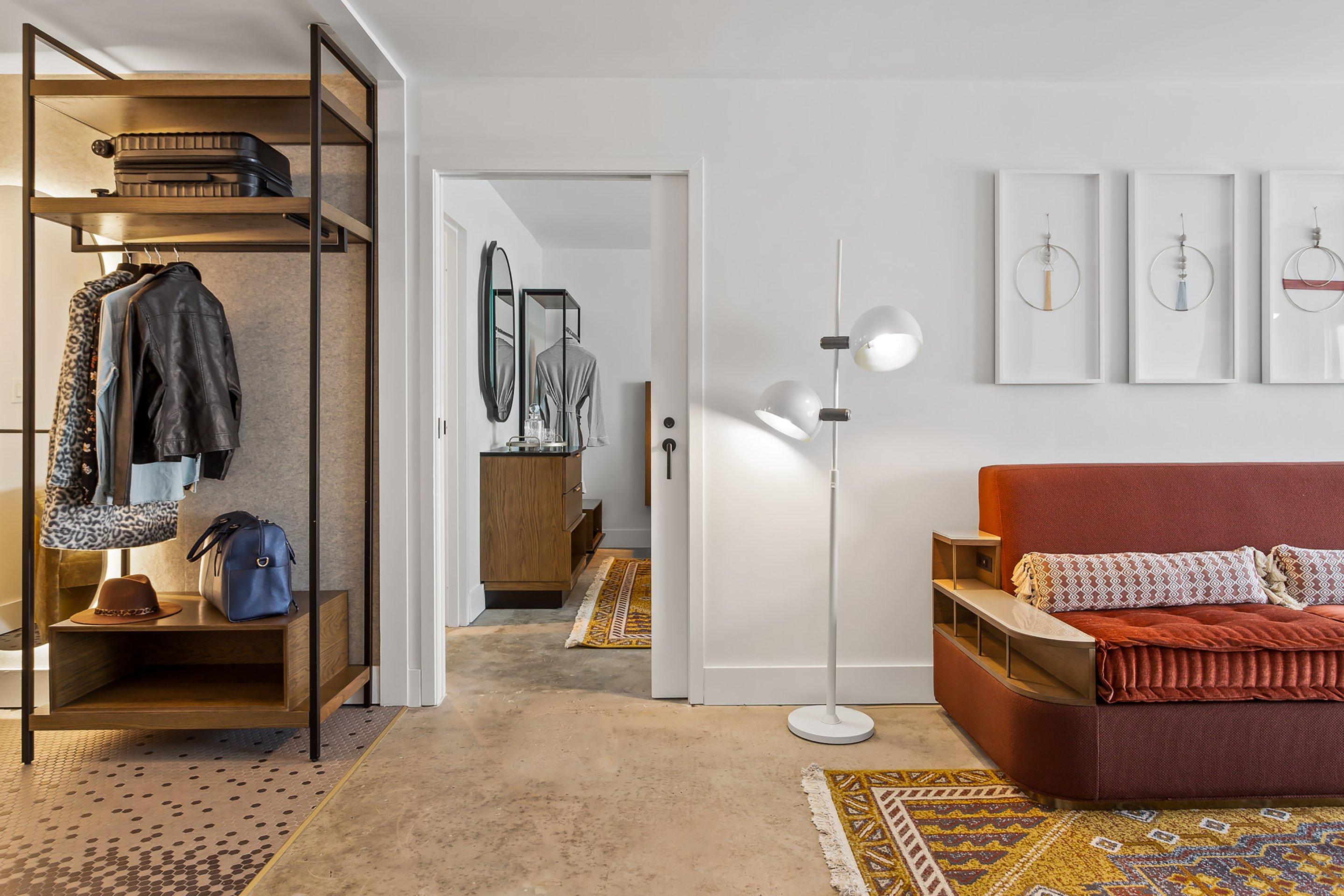 Suite City View King Bed