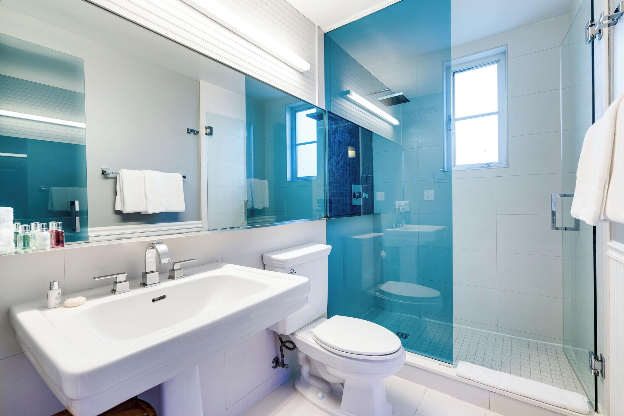 Quadruple Deluxe with Views