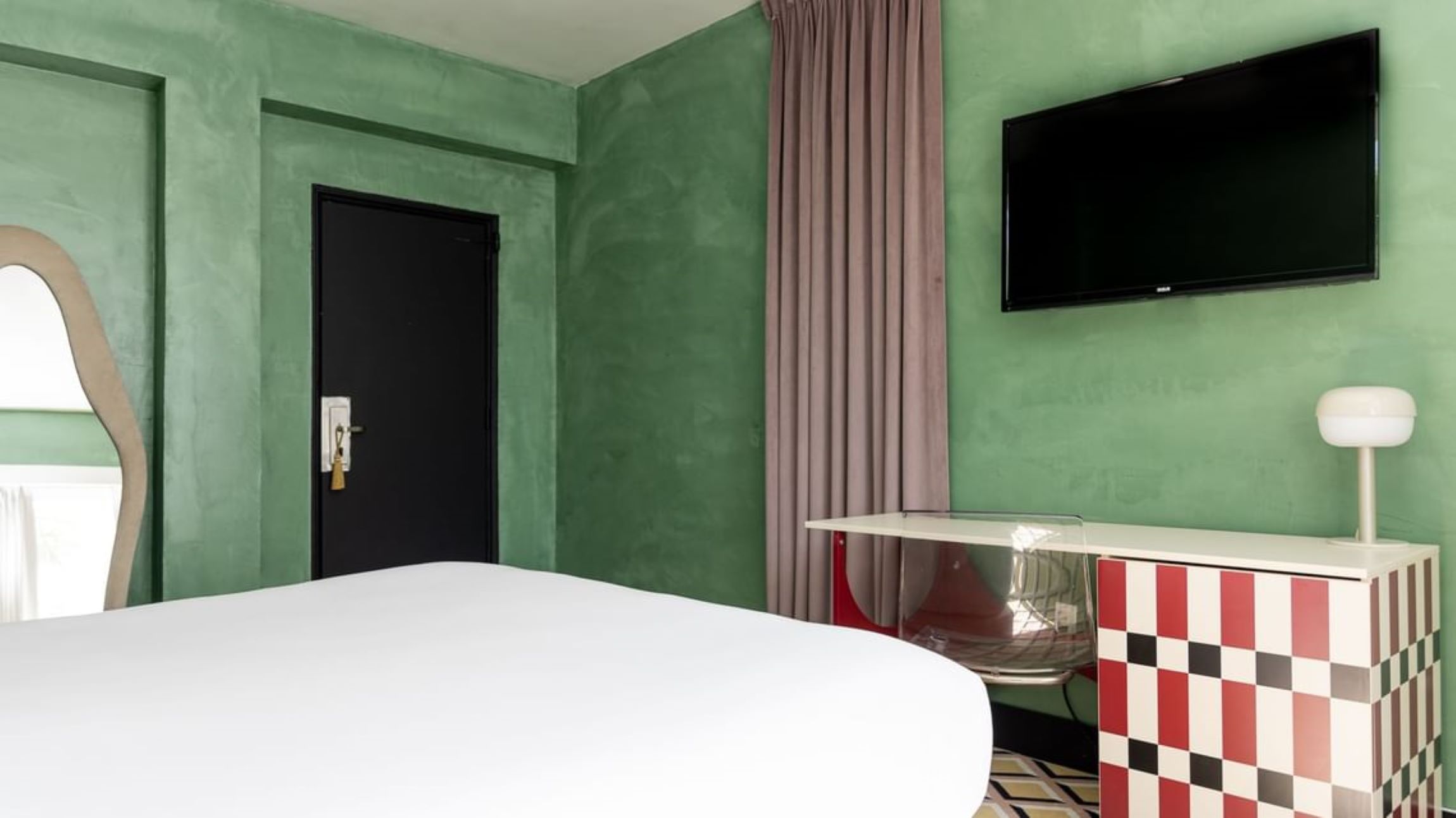 Room Accessible King Size Bed