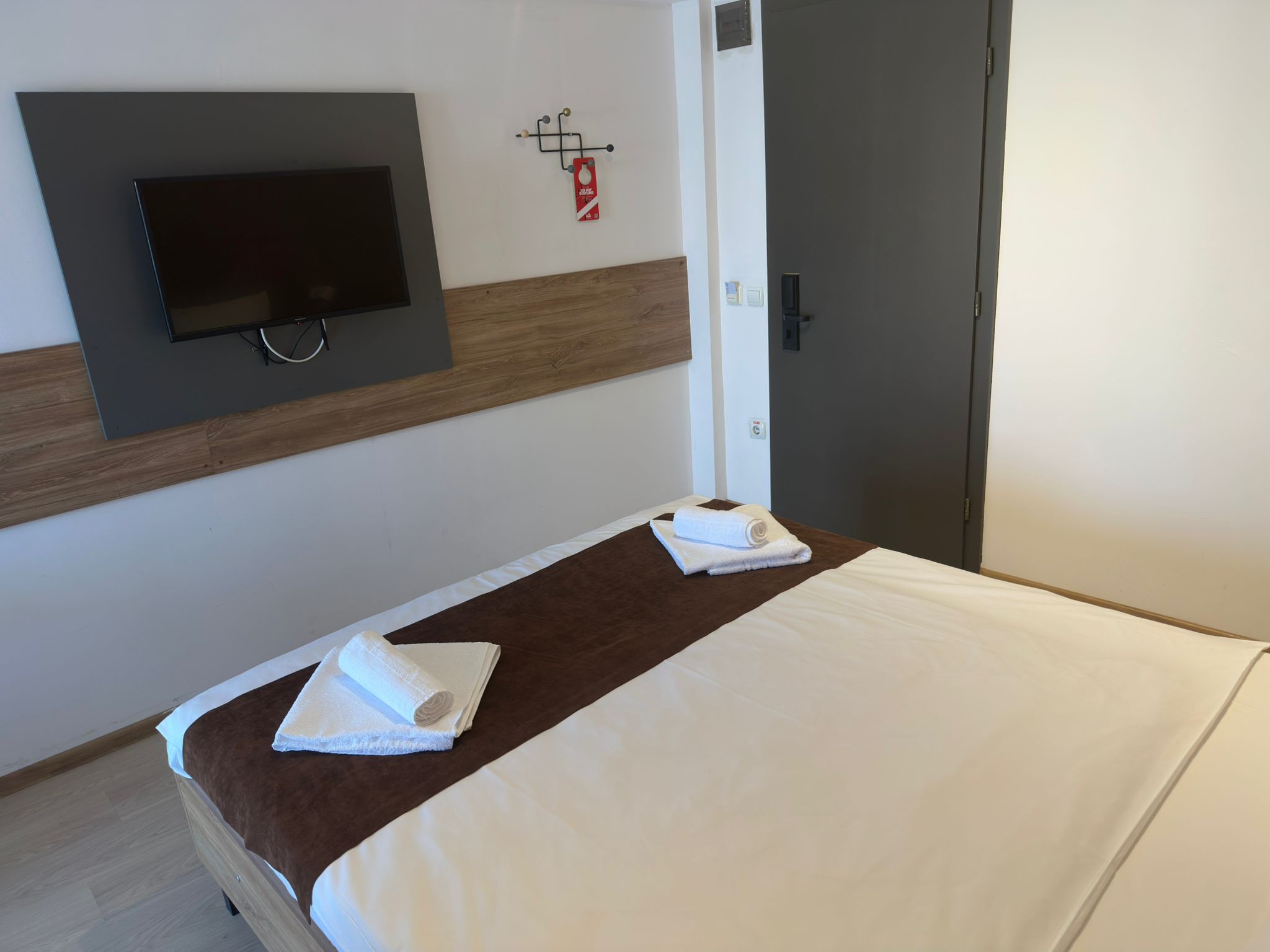 Double King Size Bed