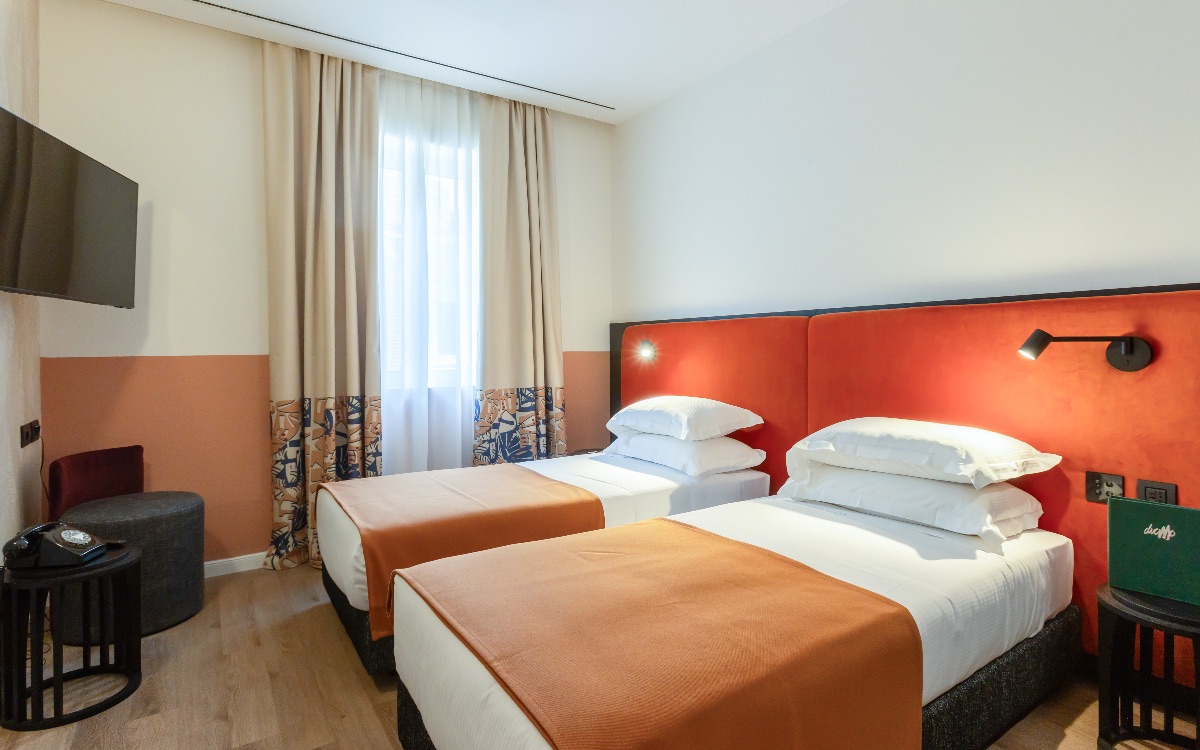 Double or Twin Standard