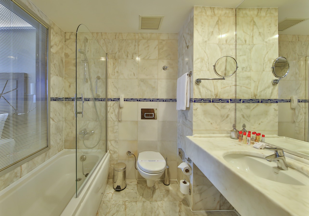 Double King Size Bed