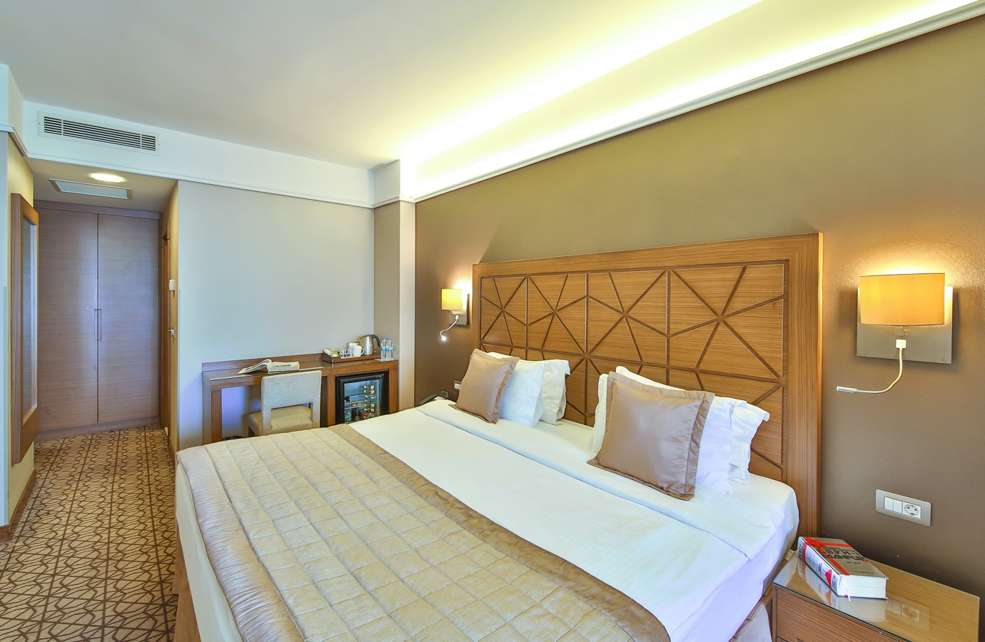 Double King Bed Non Smoking