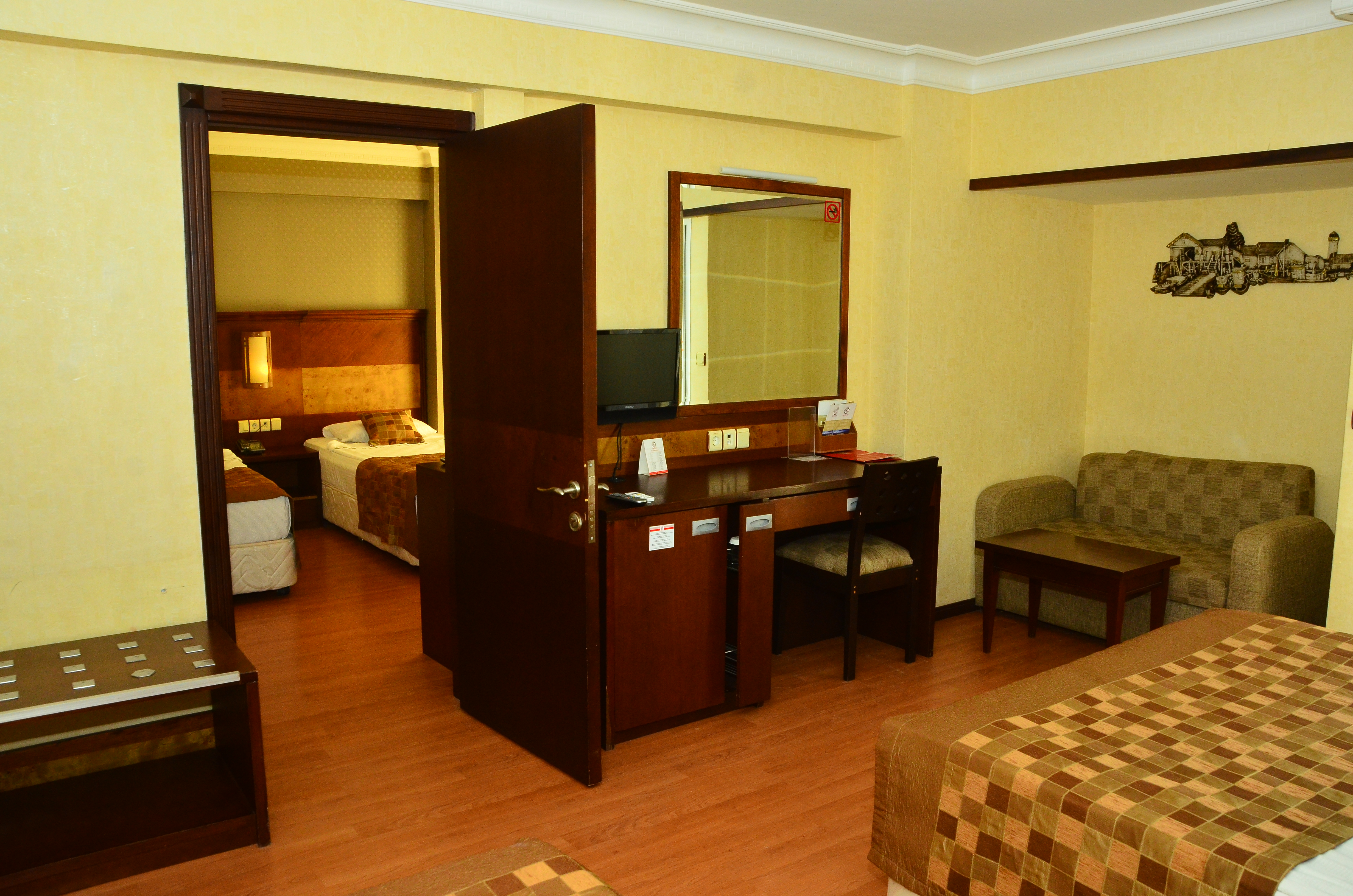 Family Room Land View