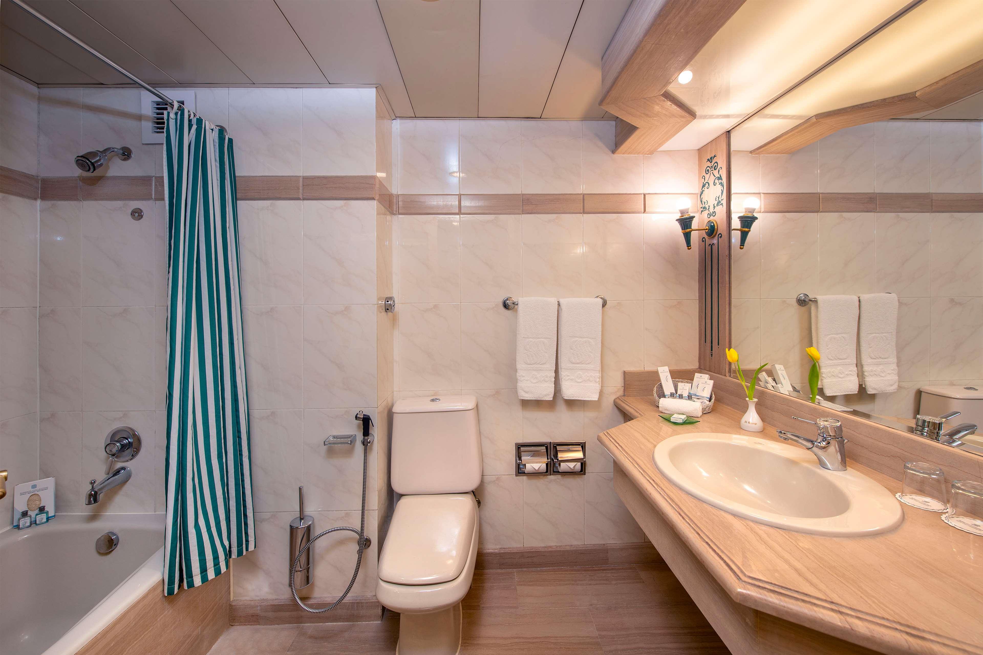 Room Deluxe with Views