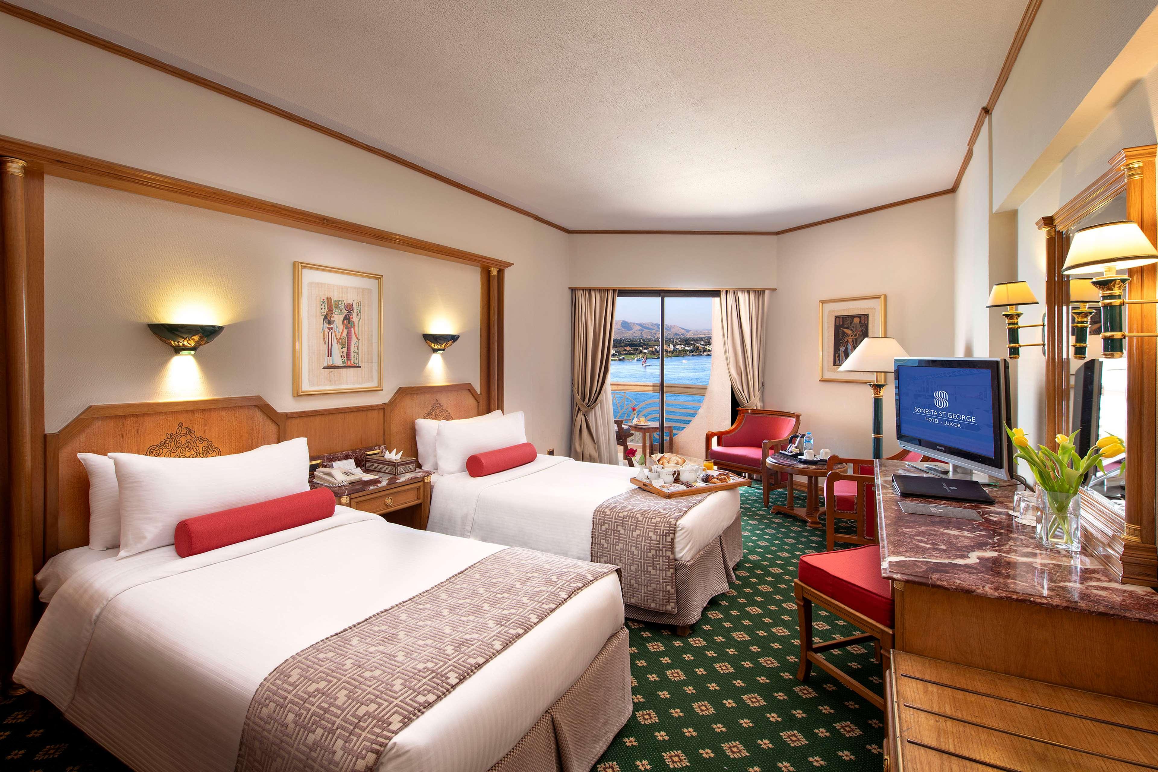 Room Deluxe with Views