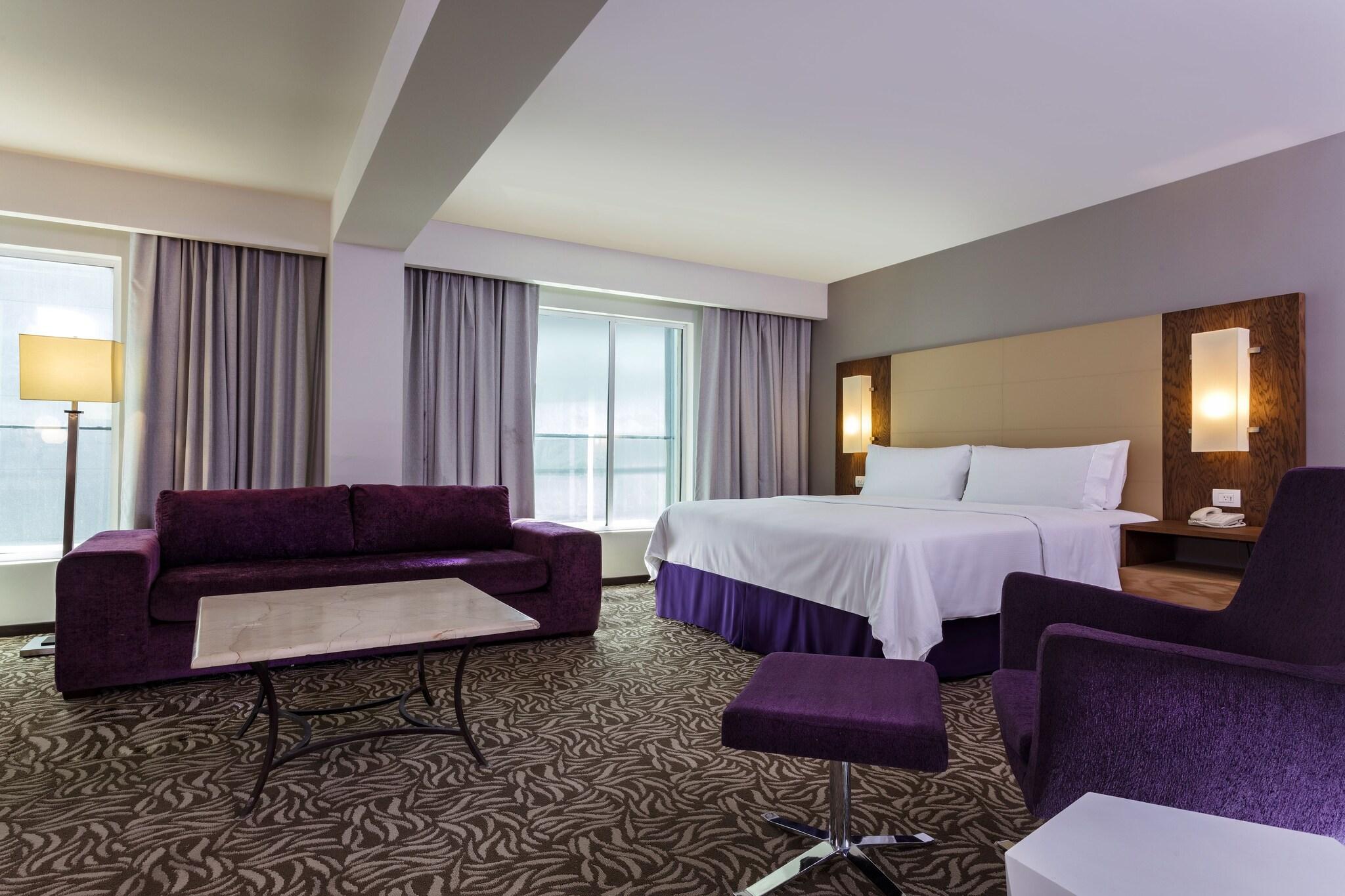 Junior Suite King Size Bed