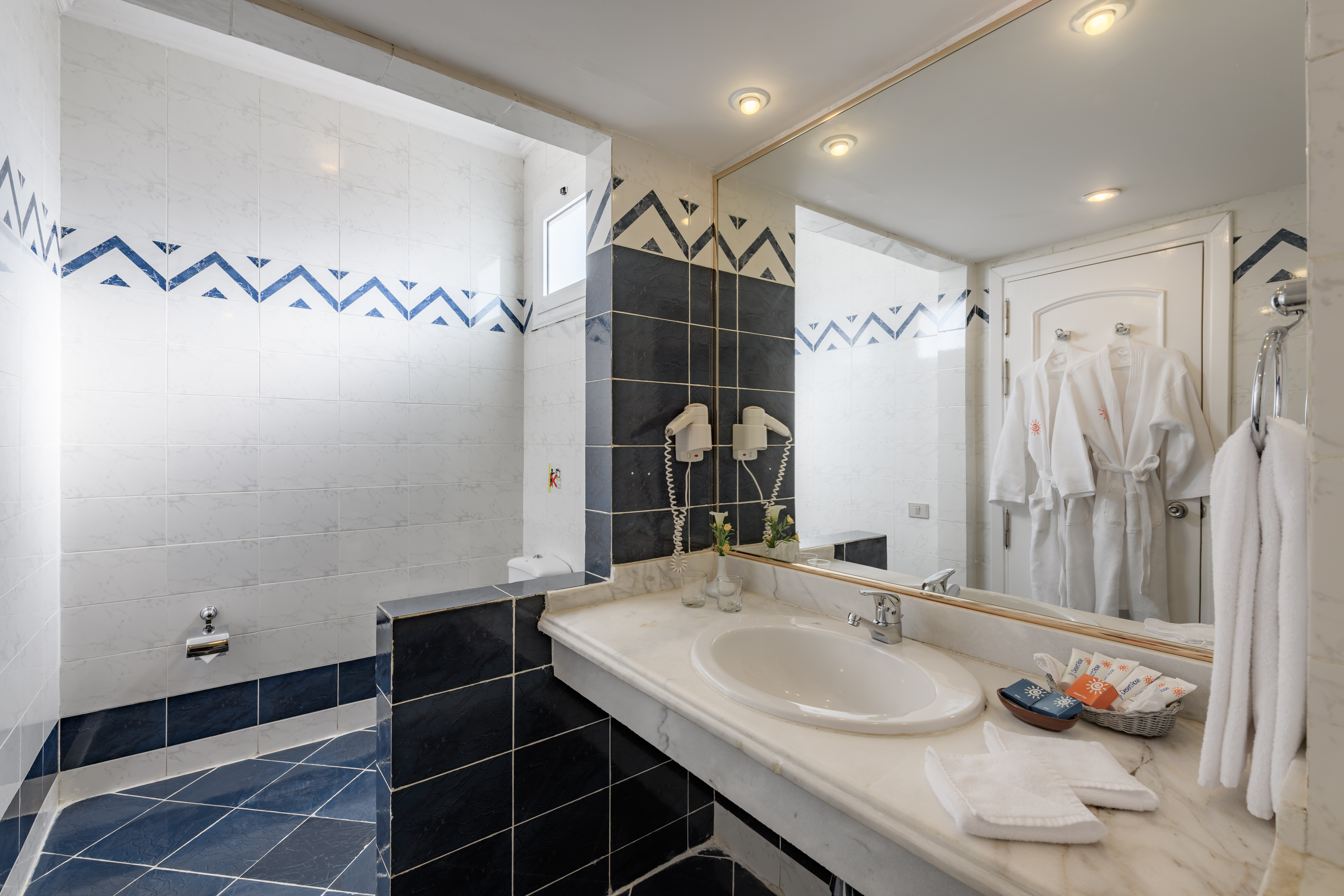 Single Club Beach Front