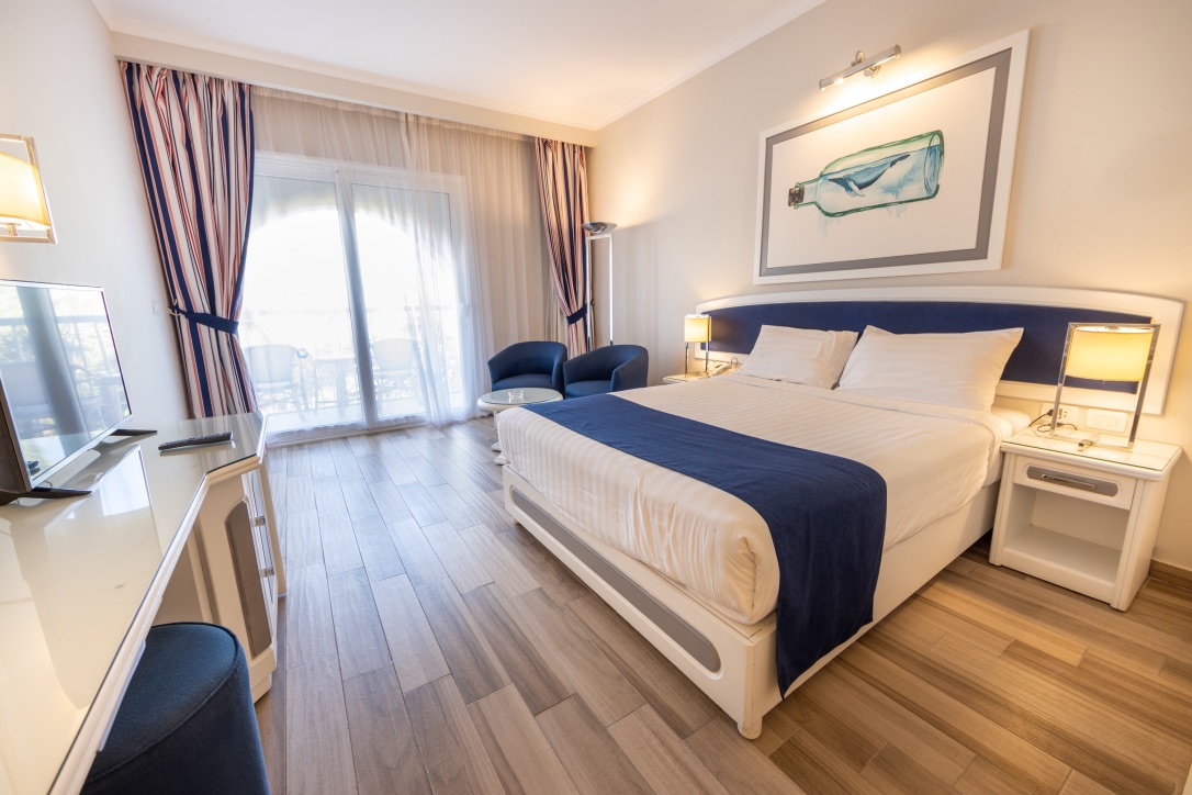 Double Superior Pool View