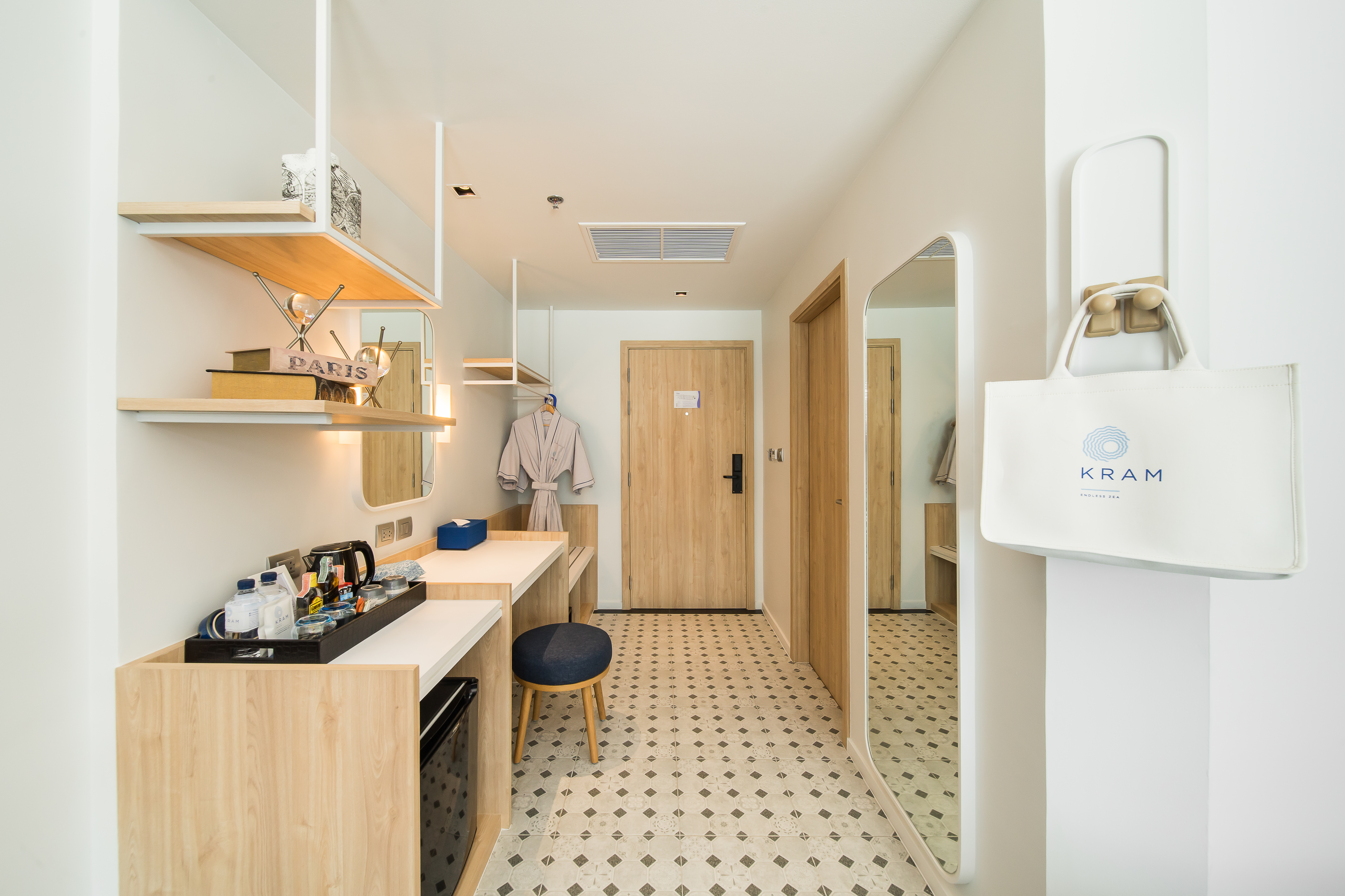 Twin Deluxe Pool View