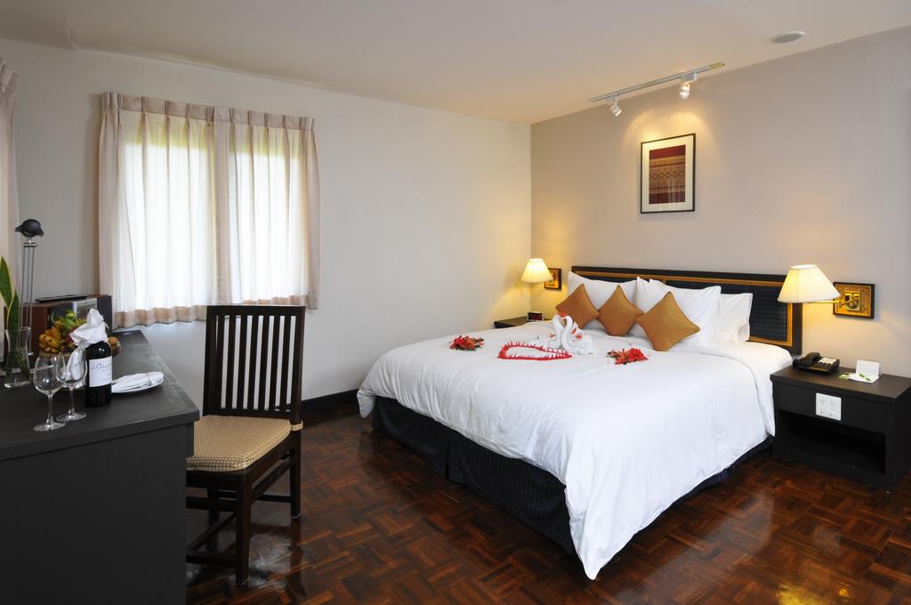 Bungalow Garden View