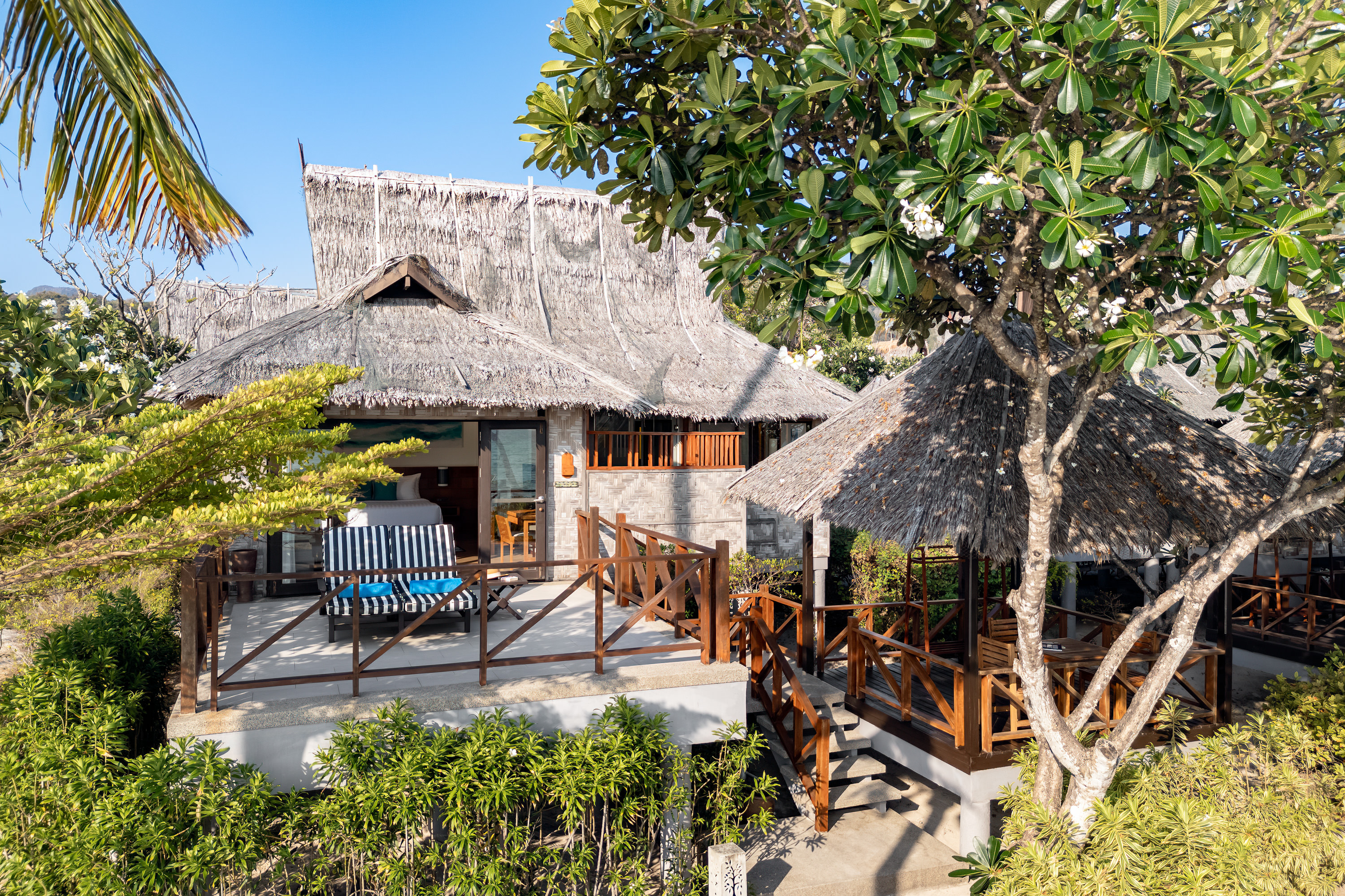 Junior Suite Beach Front