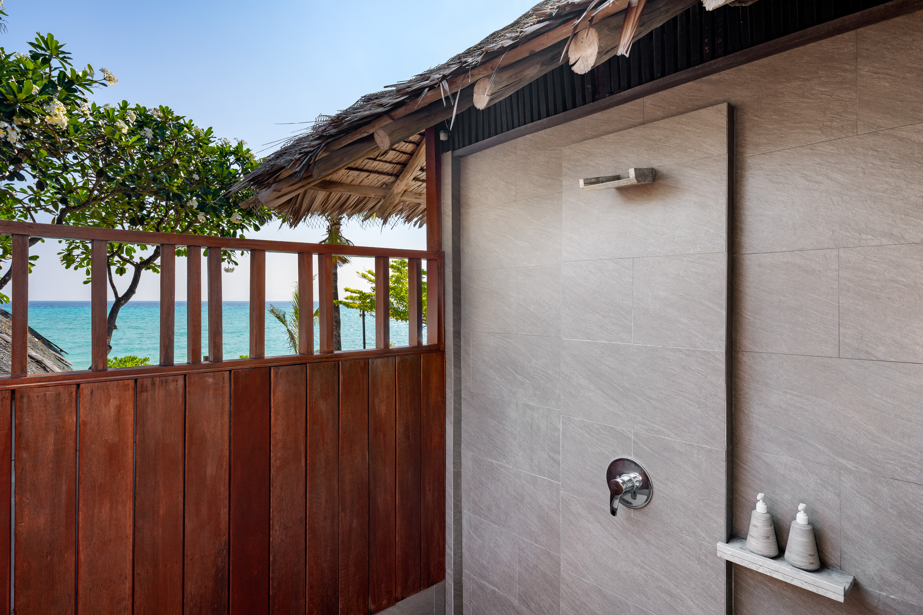 Junior Suite Beach Front