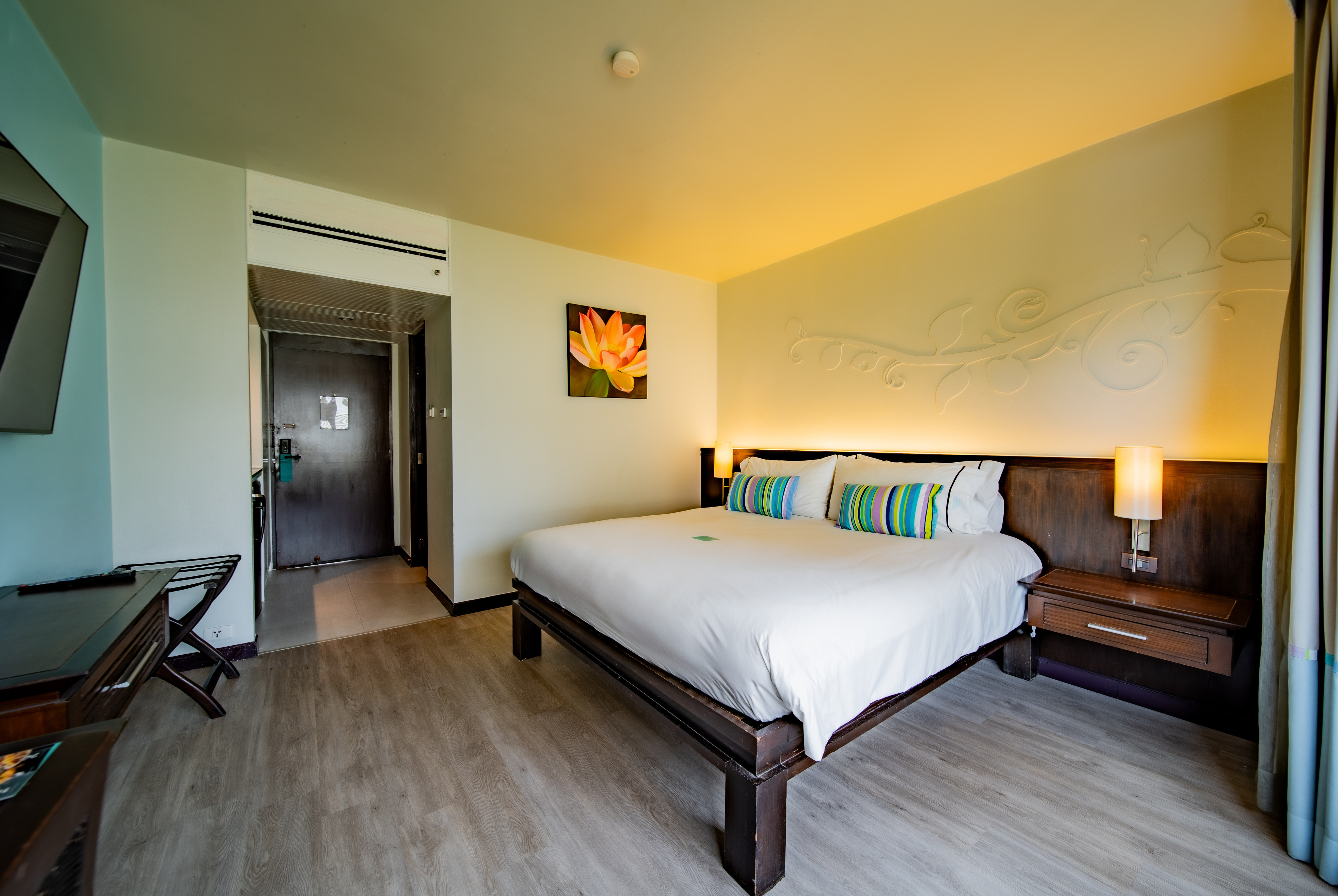 Double Deluxe Pool View