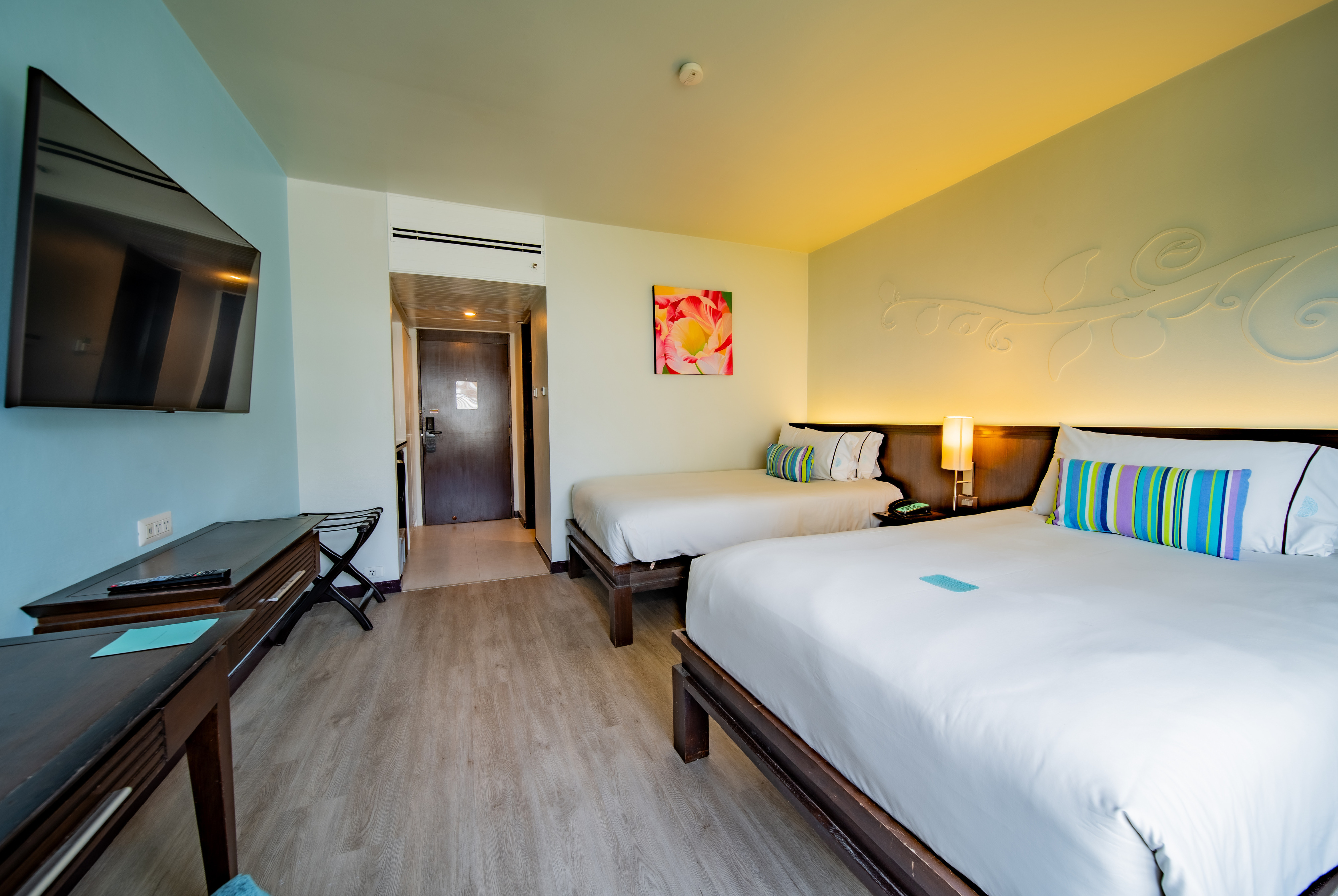 Twin Deluxe Pool View