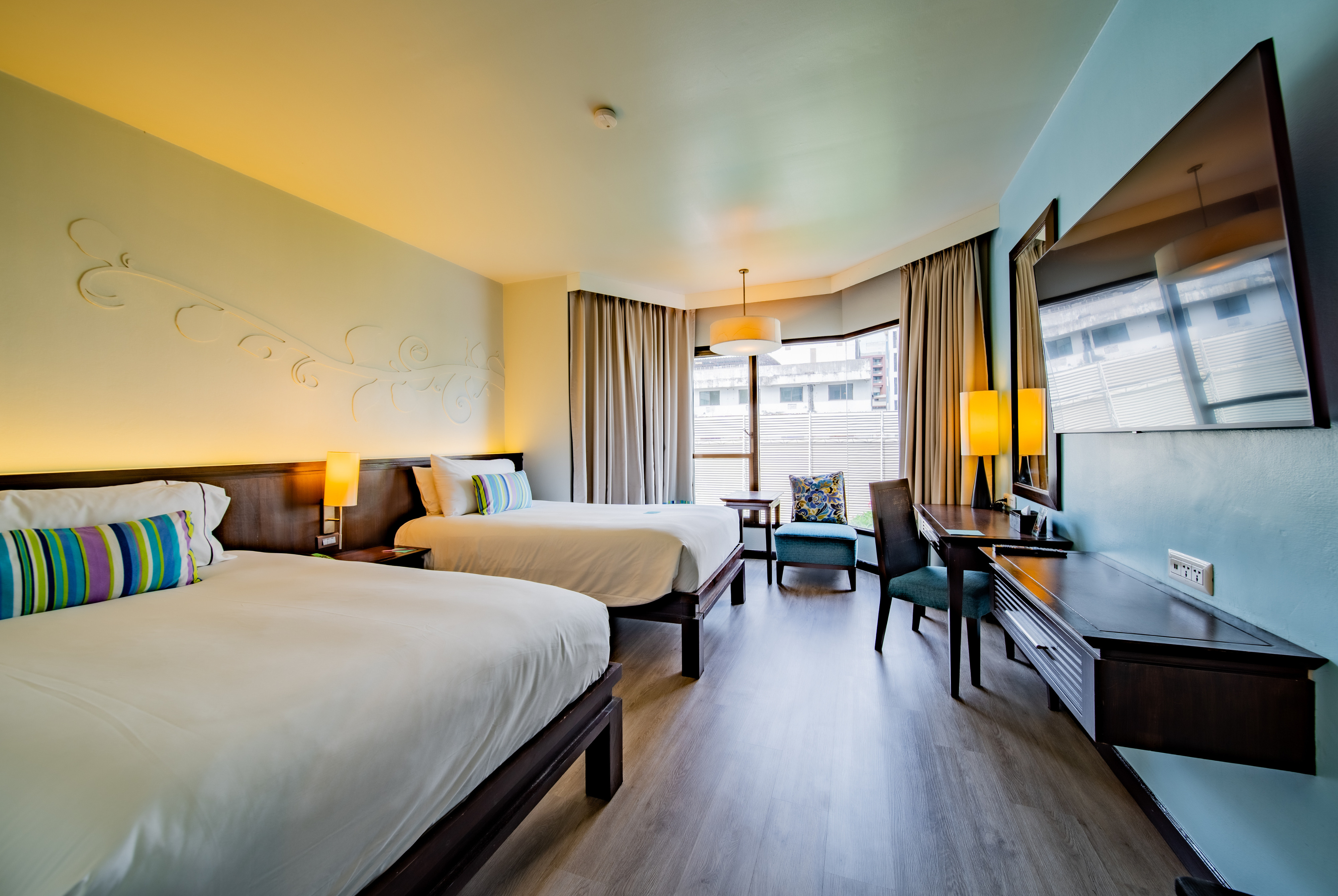 Twin Deluxe Pool View