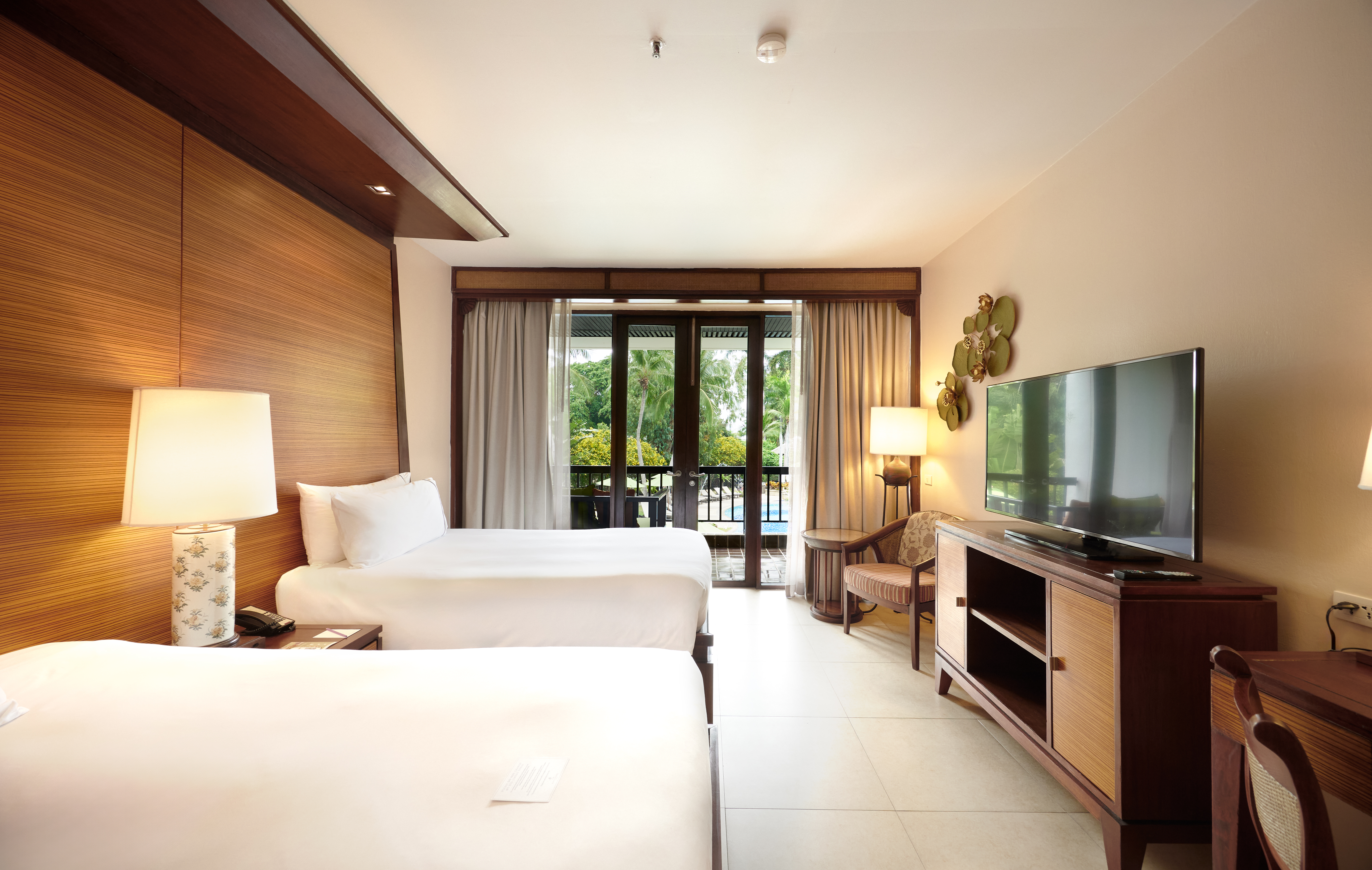 Twin Deluxe Pool View