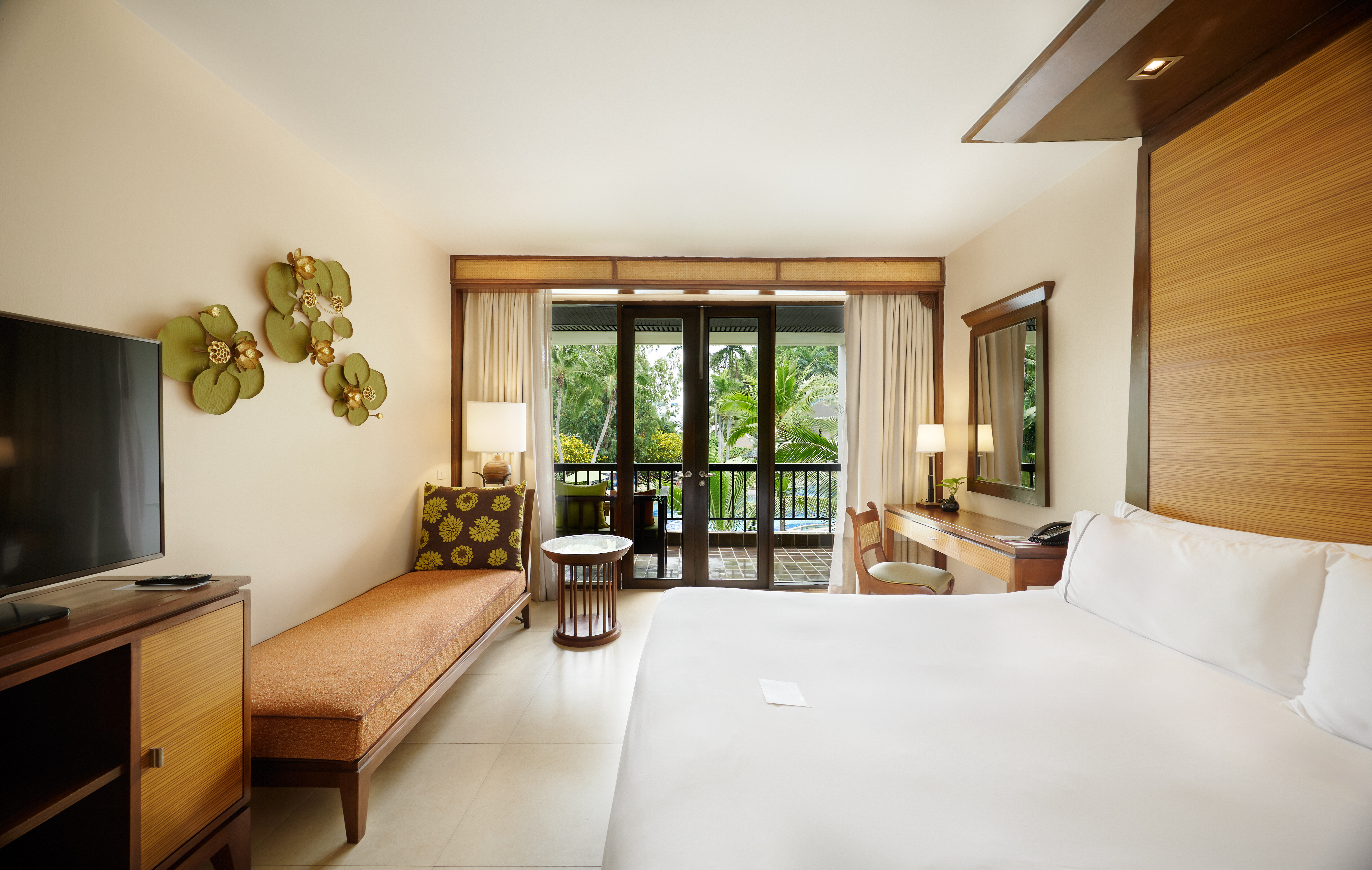 Double Deluxe Pool View