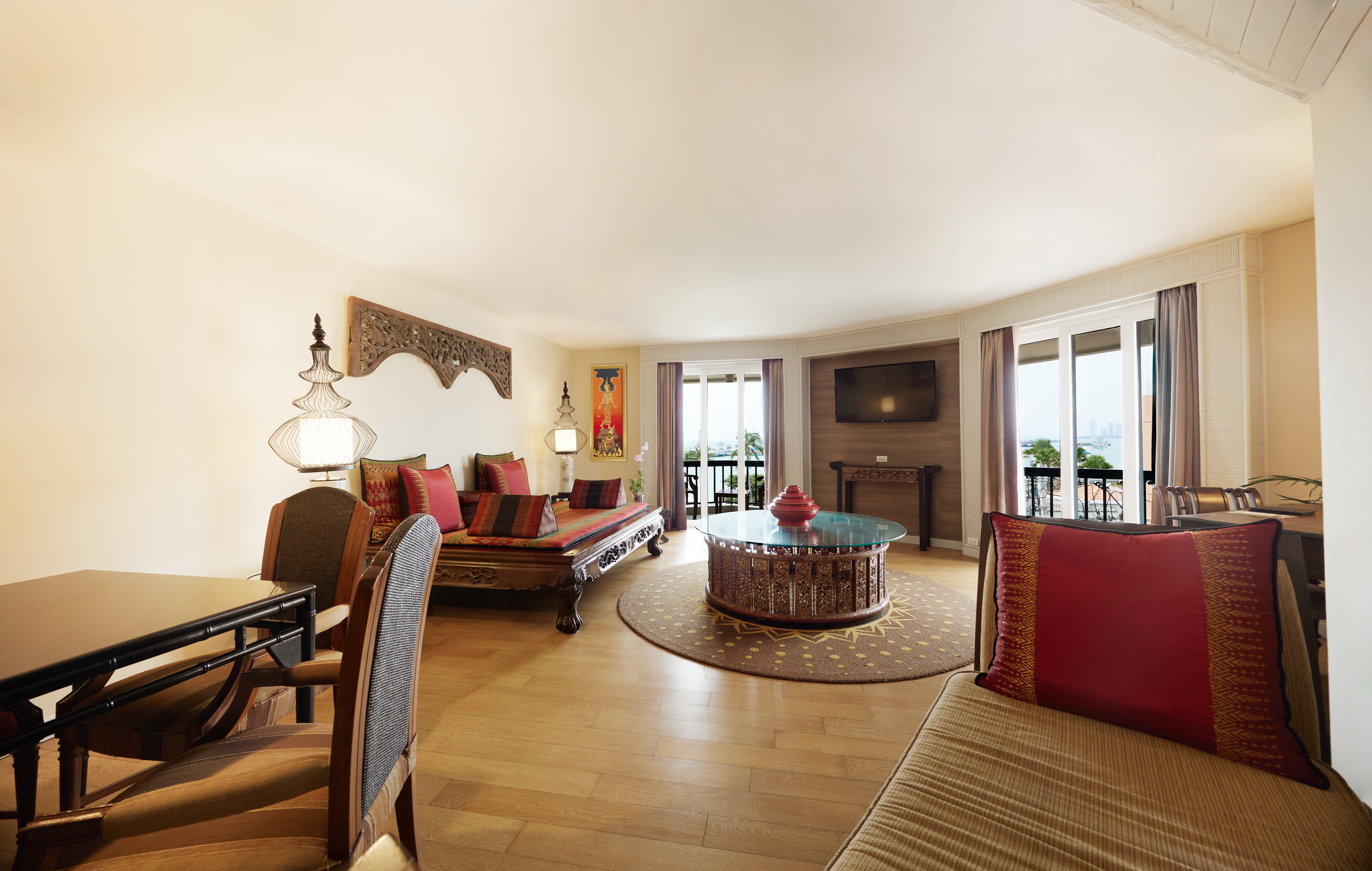 Family Room Executive